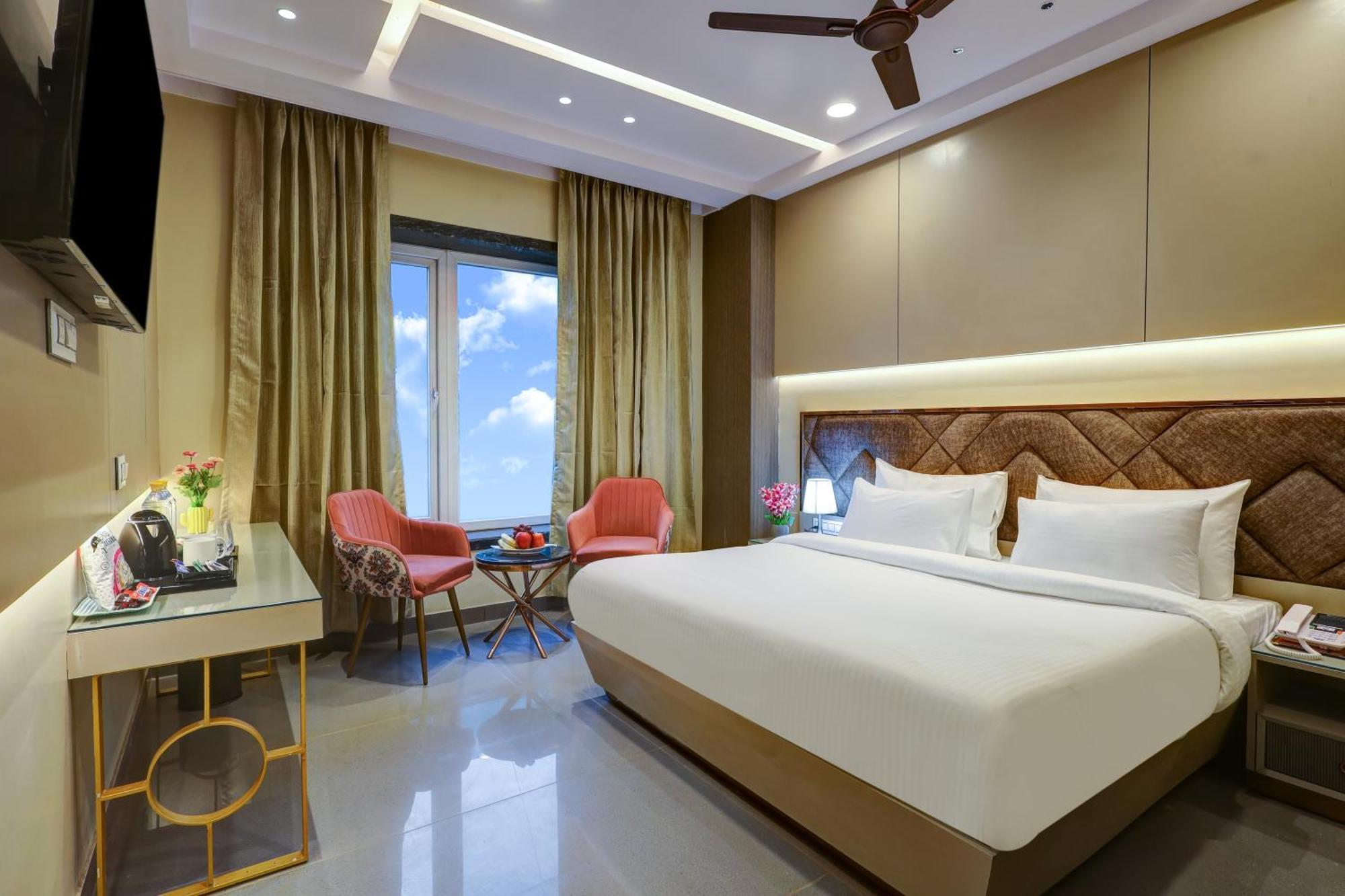 Suite with City View