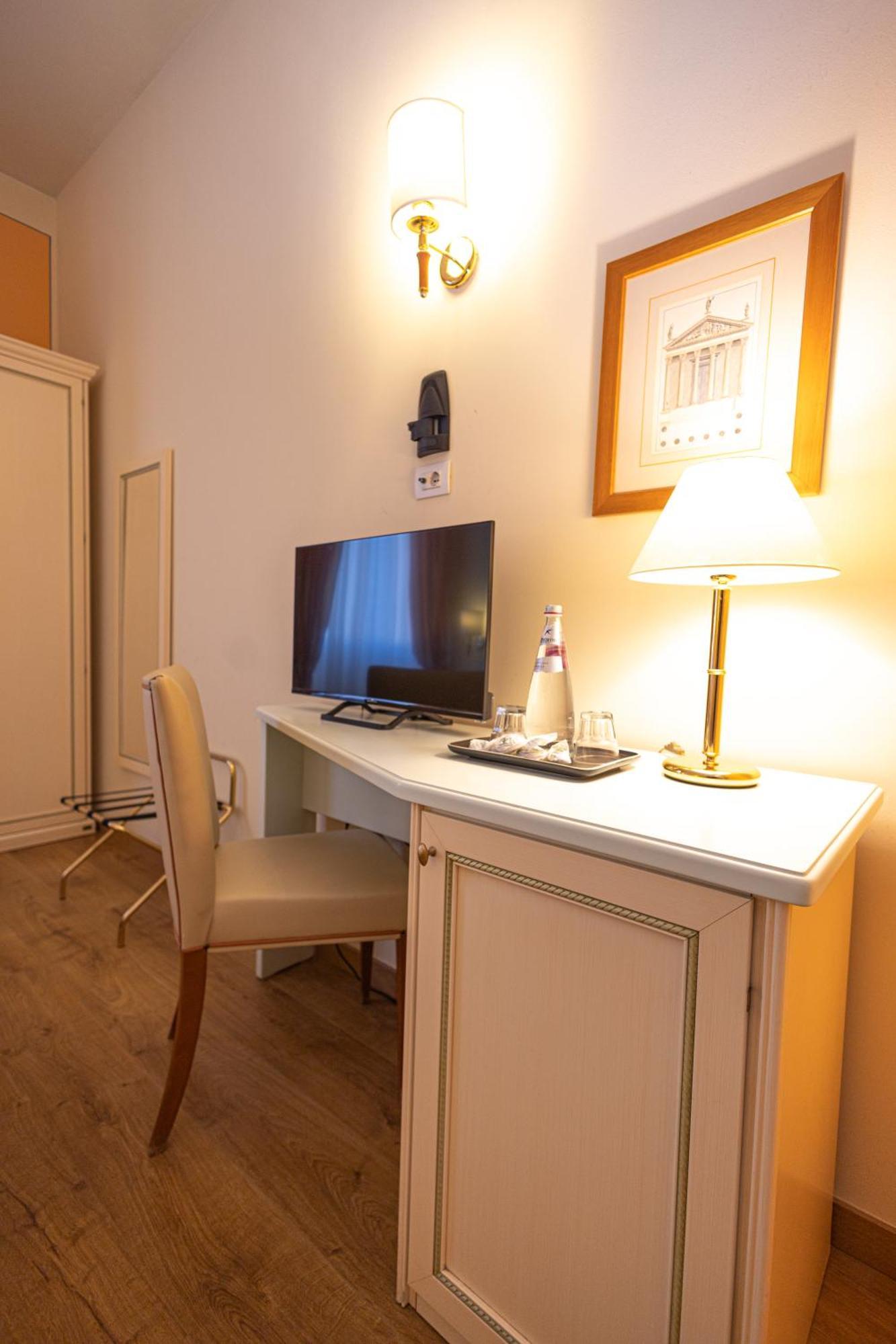 Superior double or Twin Room Balcony