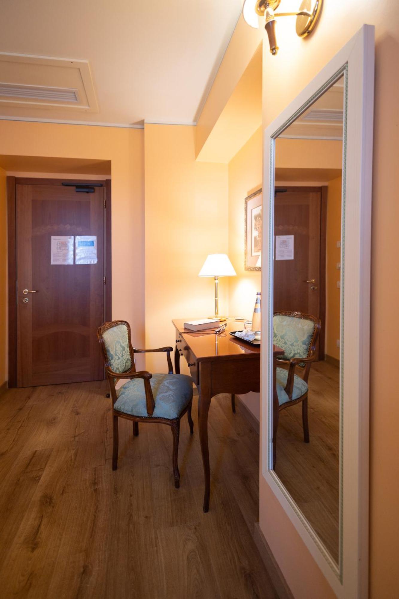 Superior Double or Twin Room Partial Lake View