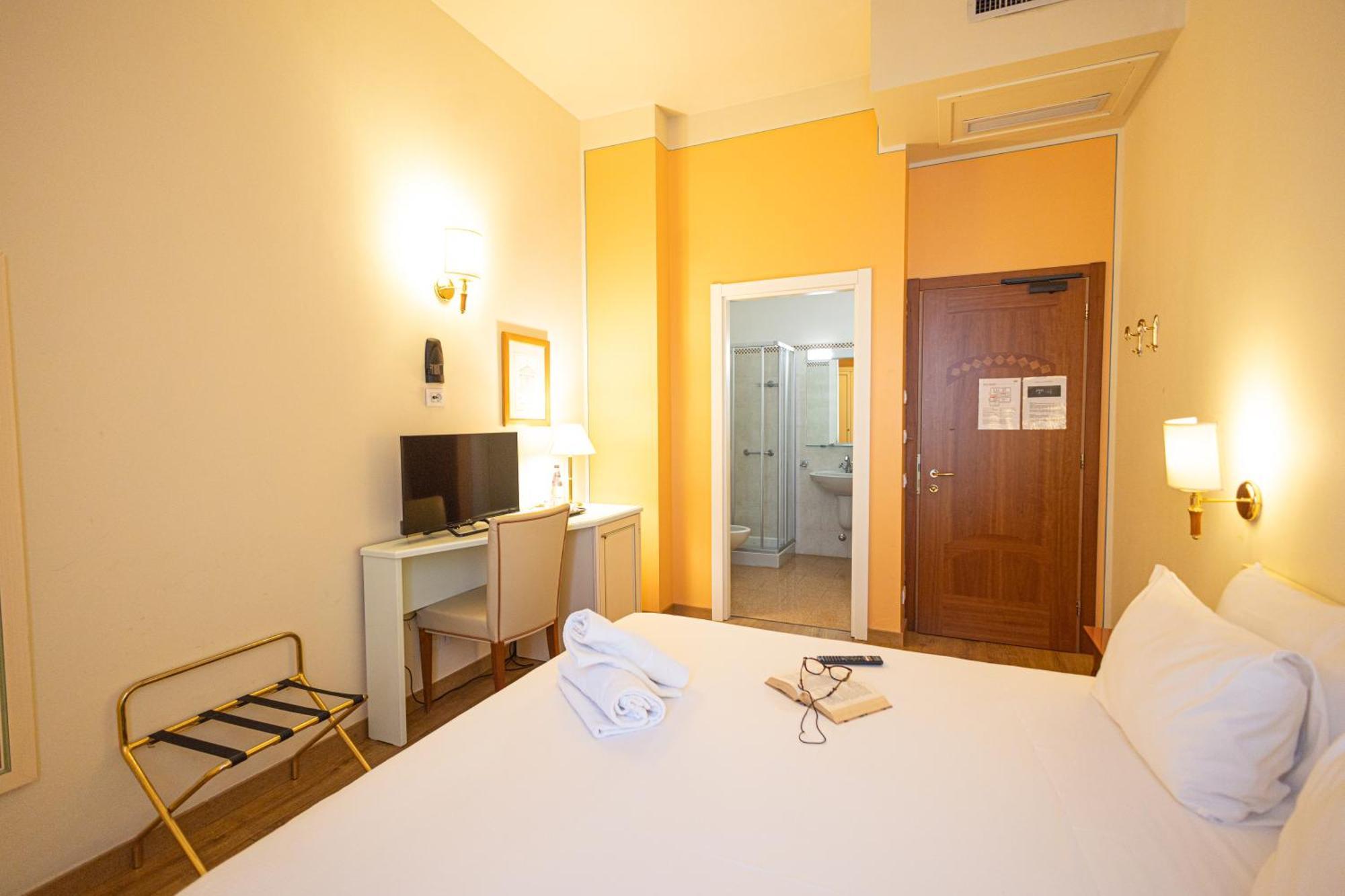 Superior Double or Twin Room Partial Lake View