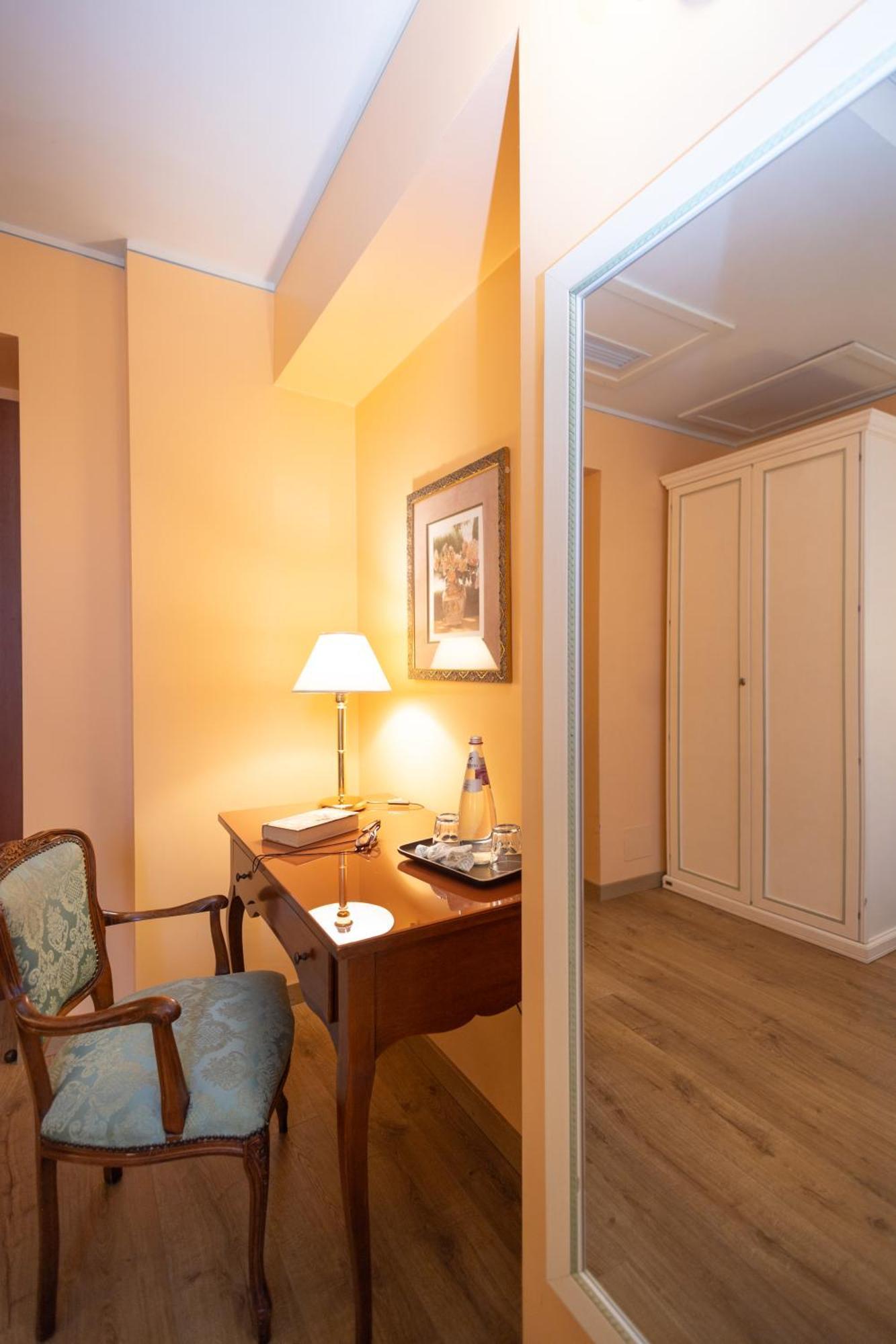 Superior Double or Twin Room Partial Lake View