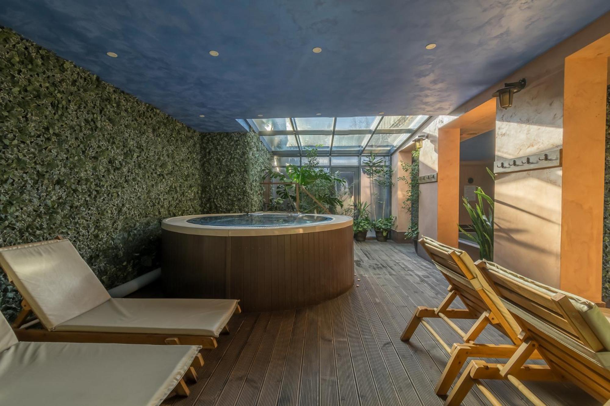 Studio Spa Access Main Building