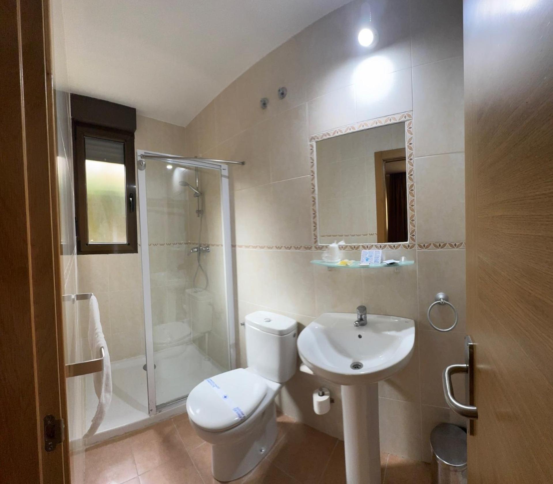 Habitación Doble con baño privado
