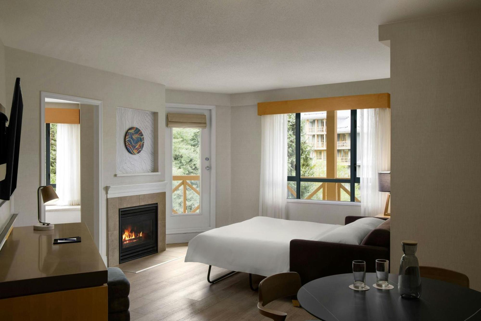 One-Bedroom Twin Suite Kitchen