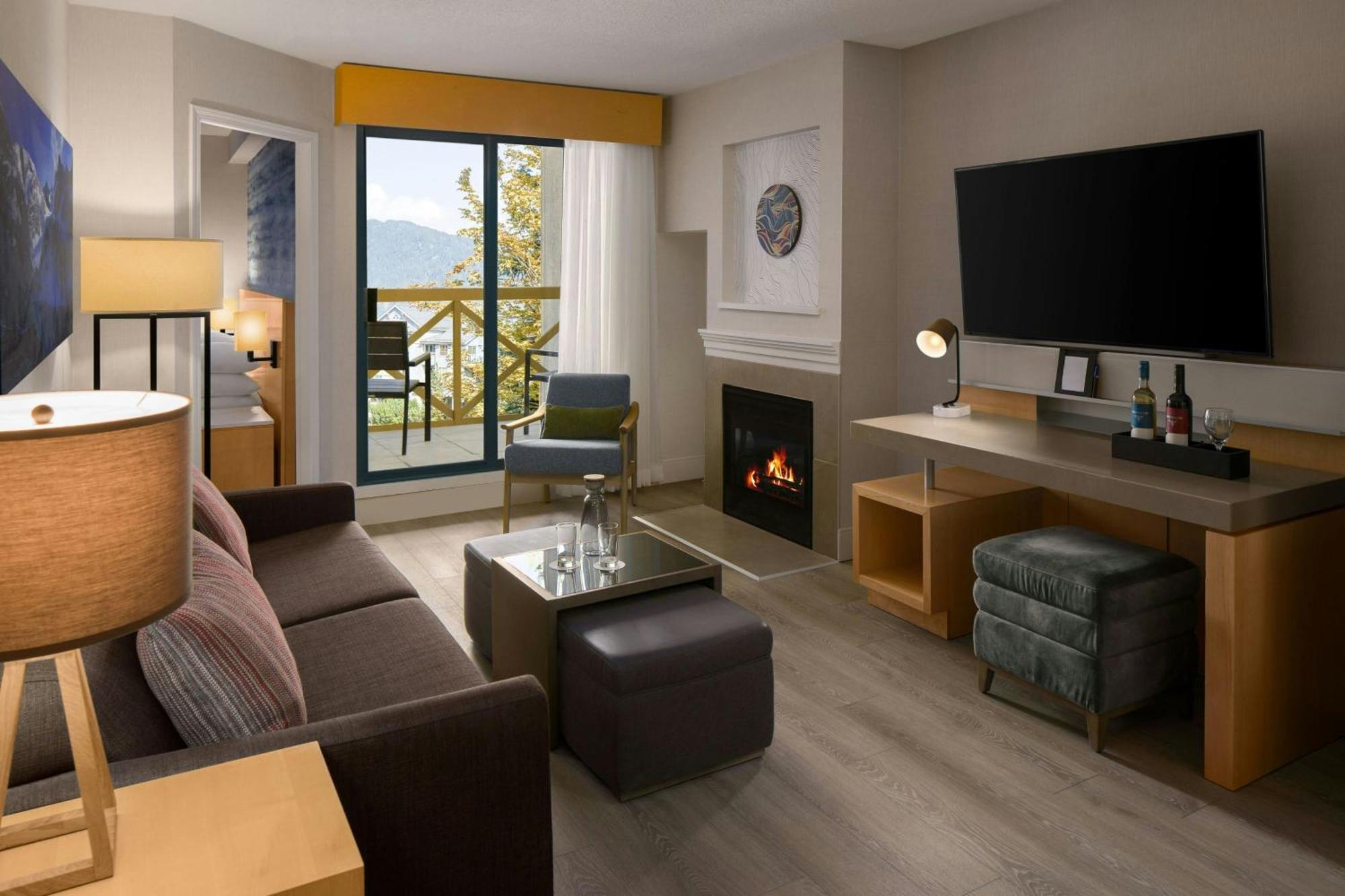 One-Bedroom Twin Suite Kitchen