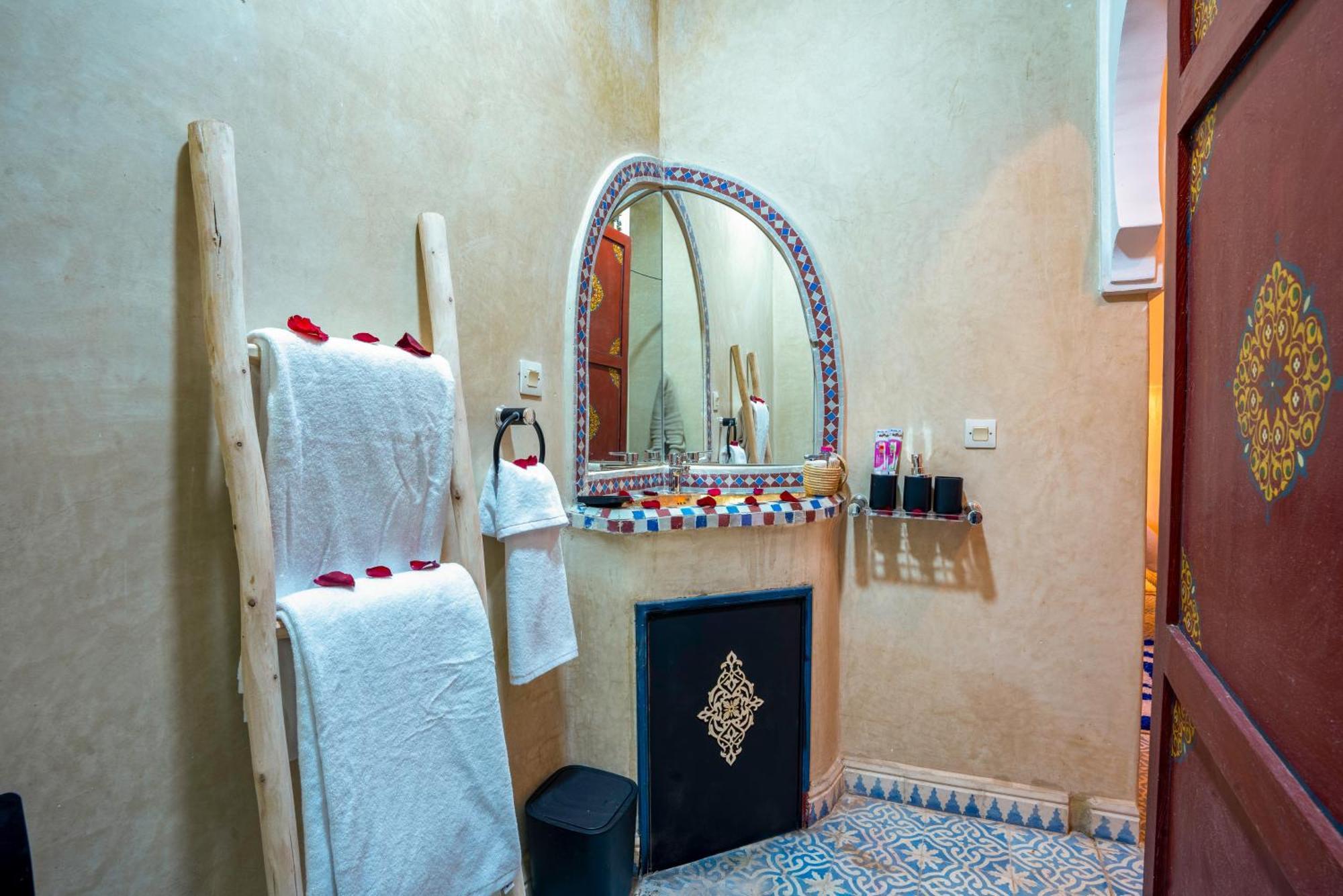 Double Room Private Bathroom