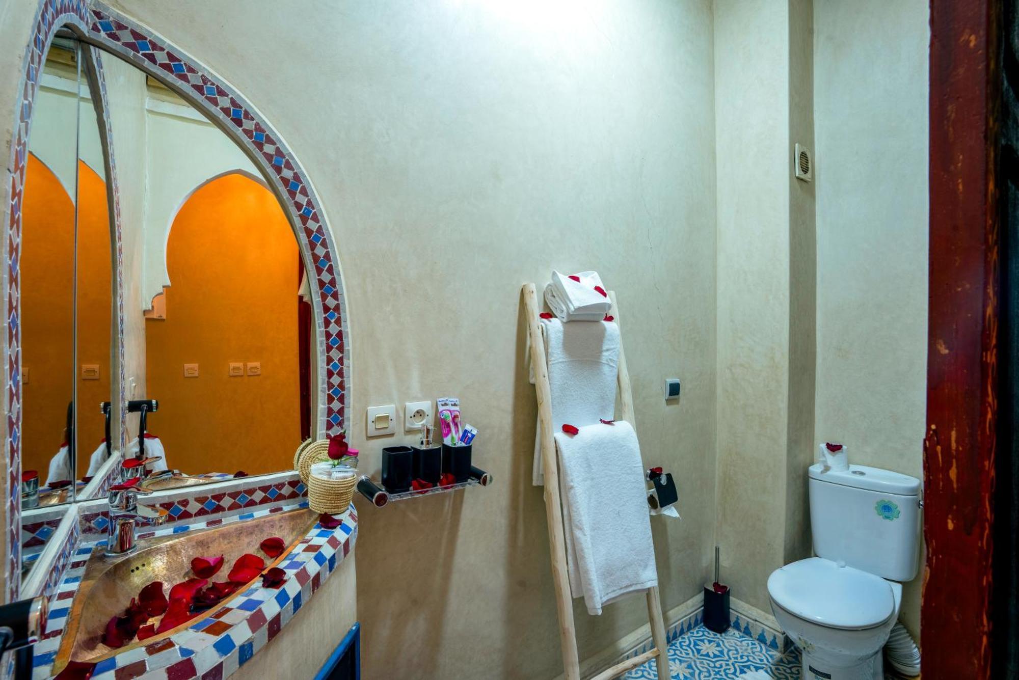 Double Room Private Bathroom