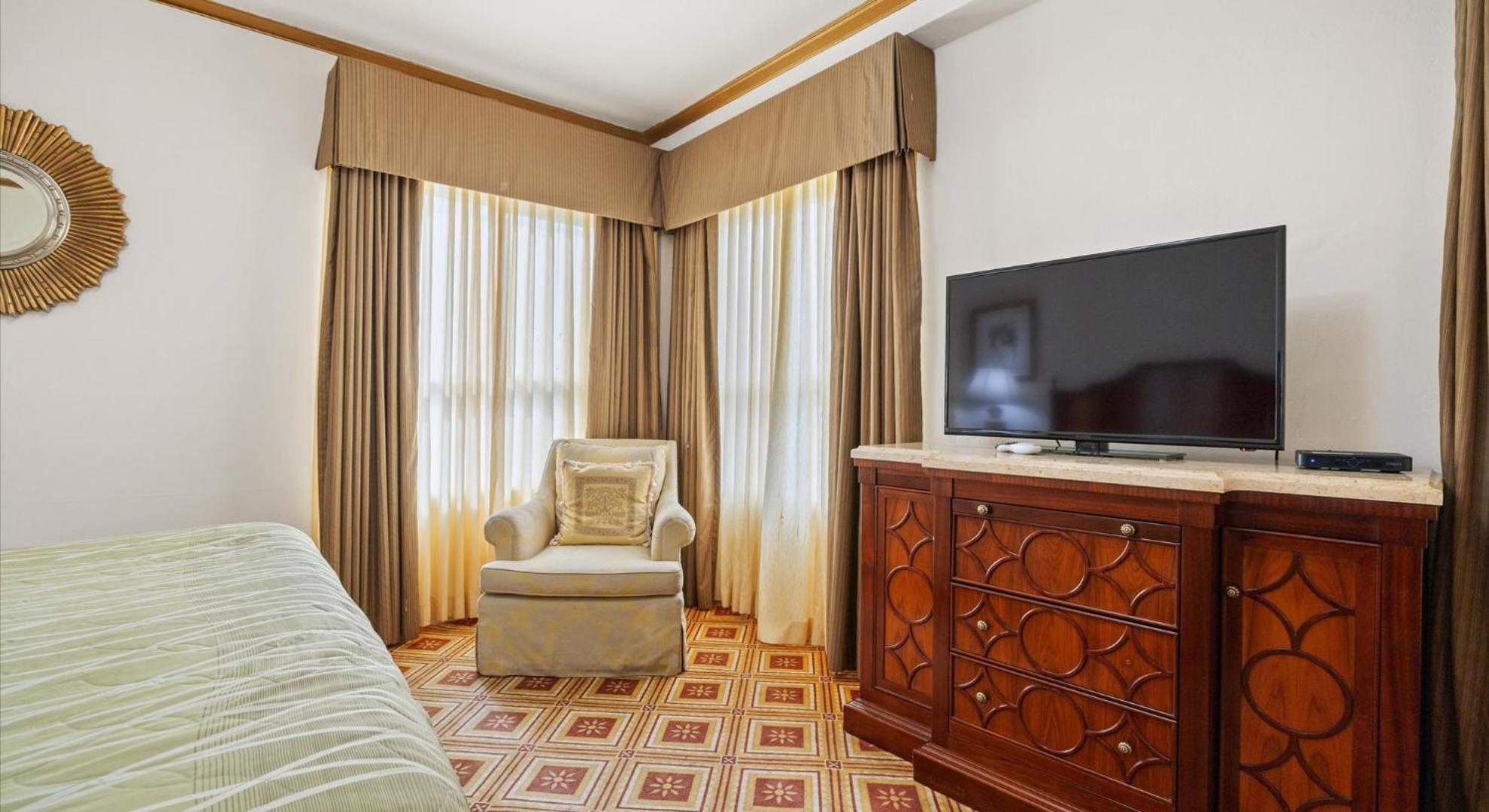 King Room