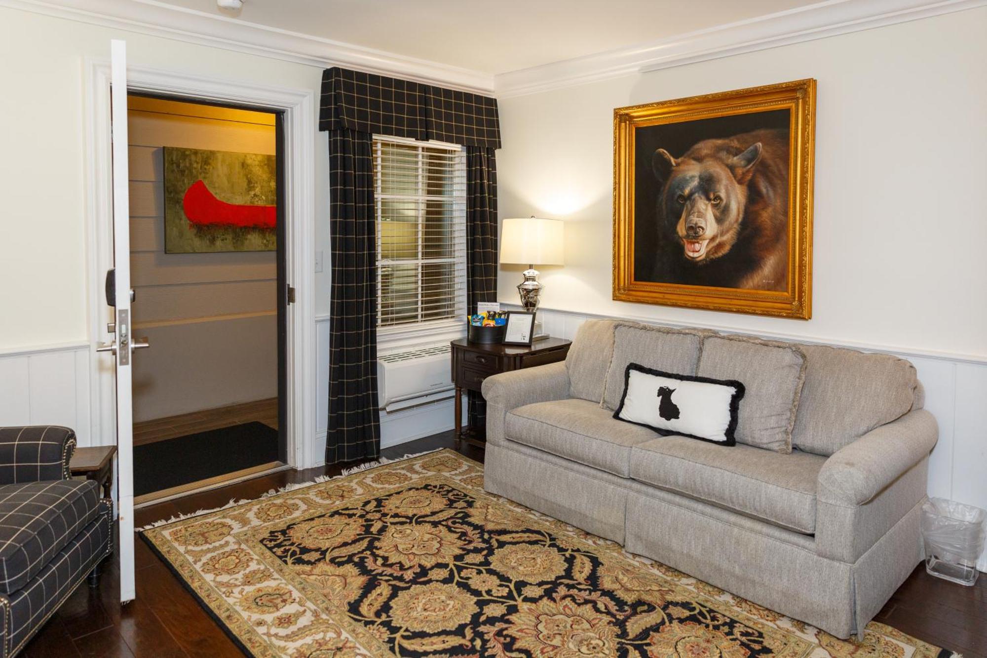 Queen Suite