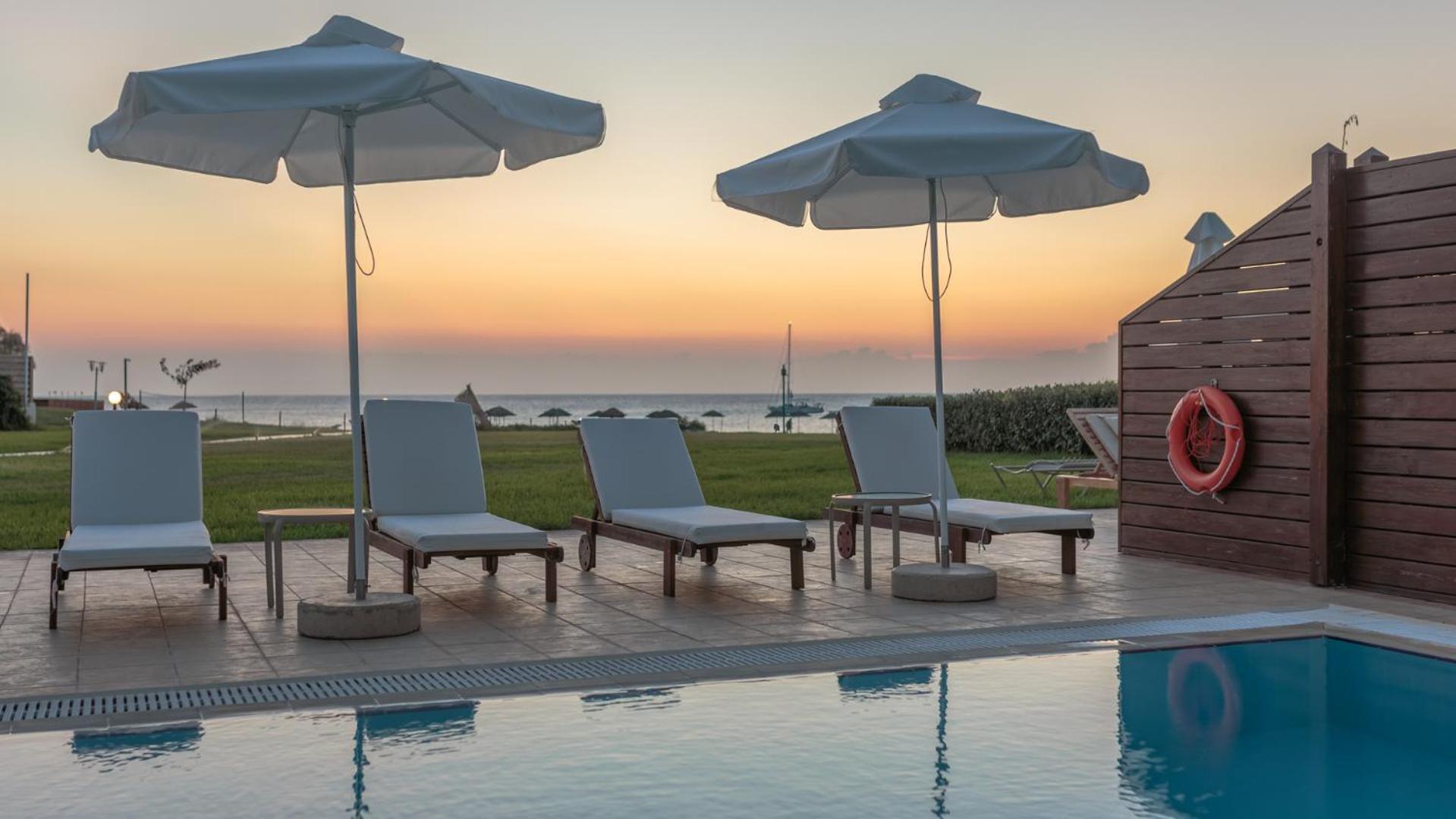 Junior Suite Sea View Shared Pool