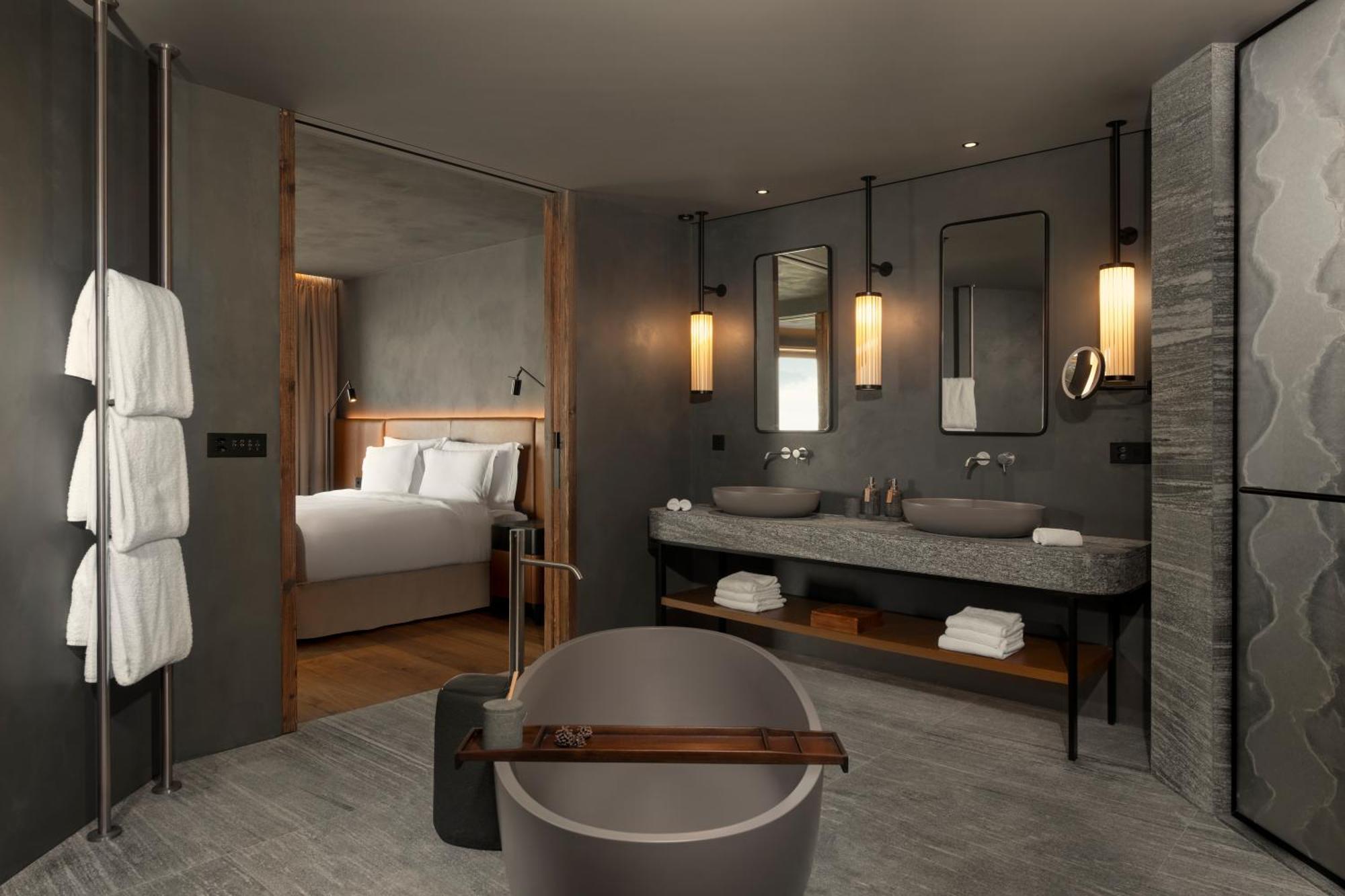 Corner Suite