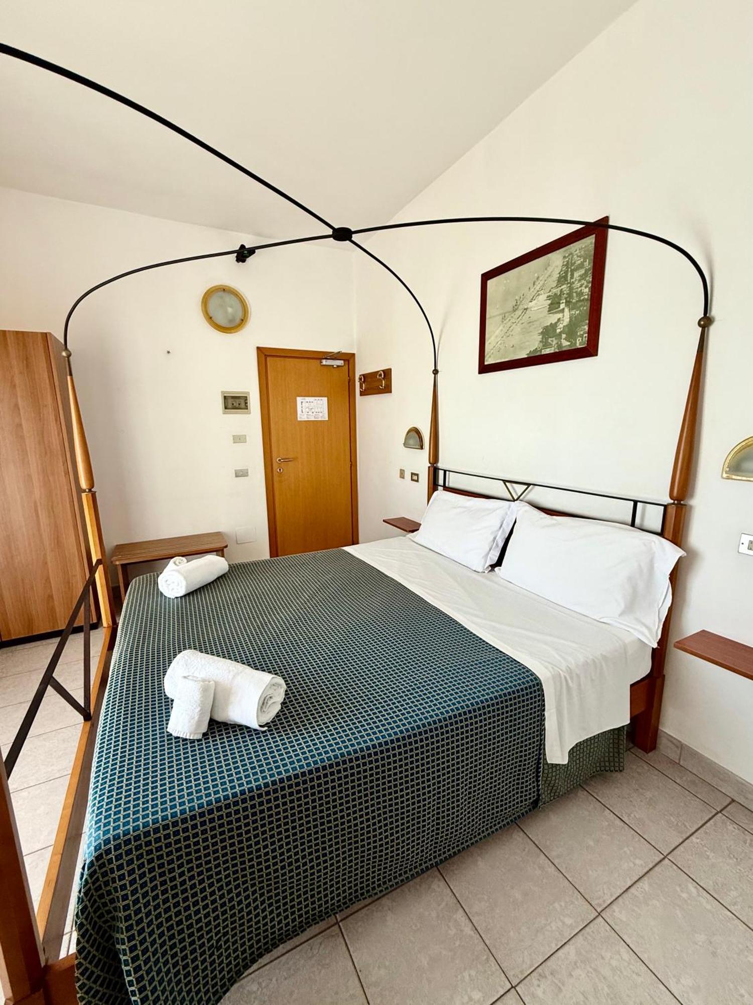 Double Room Front Sea View