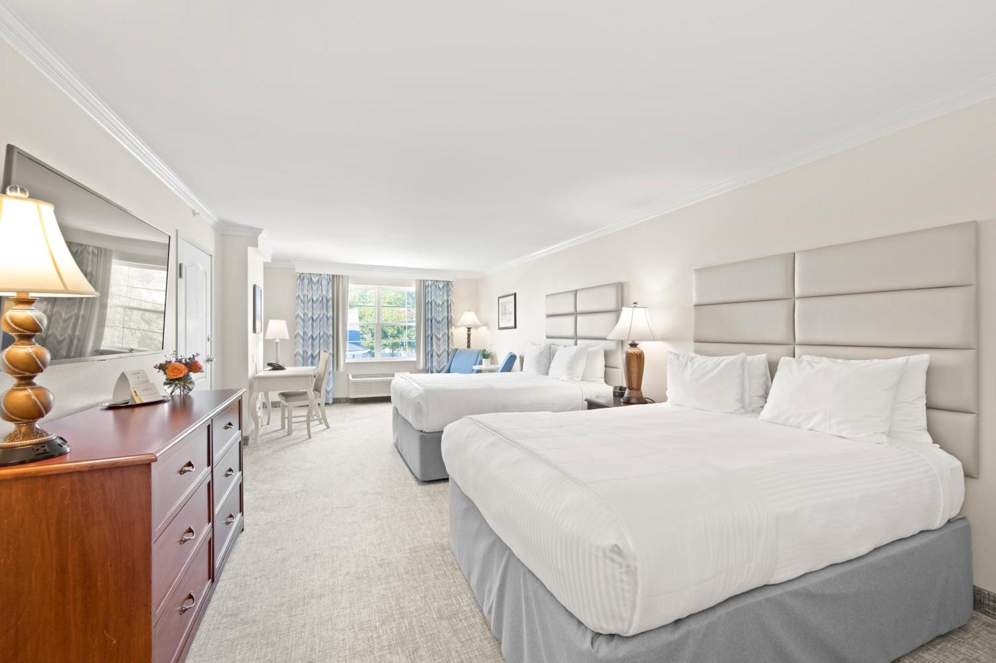 Deluxe Queen Room