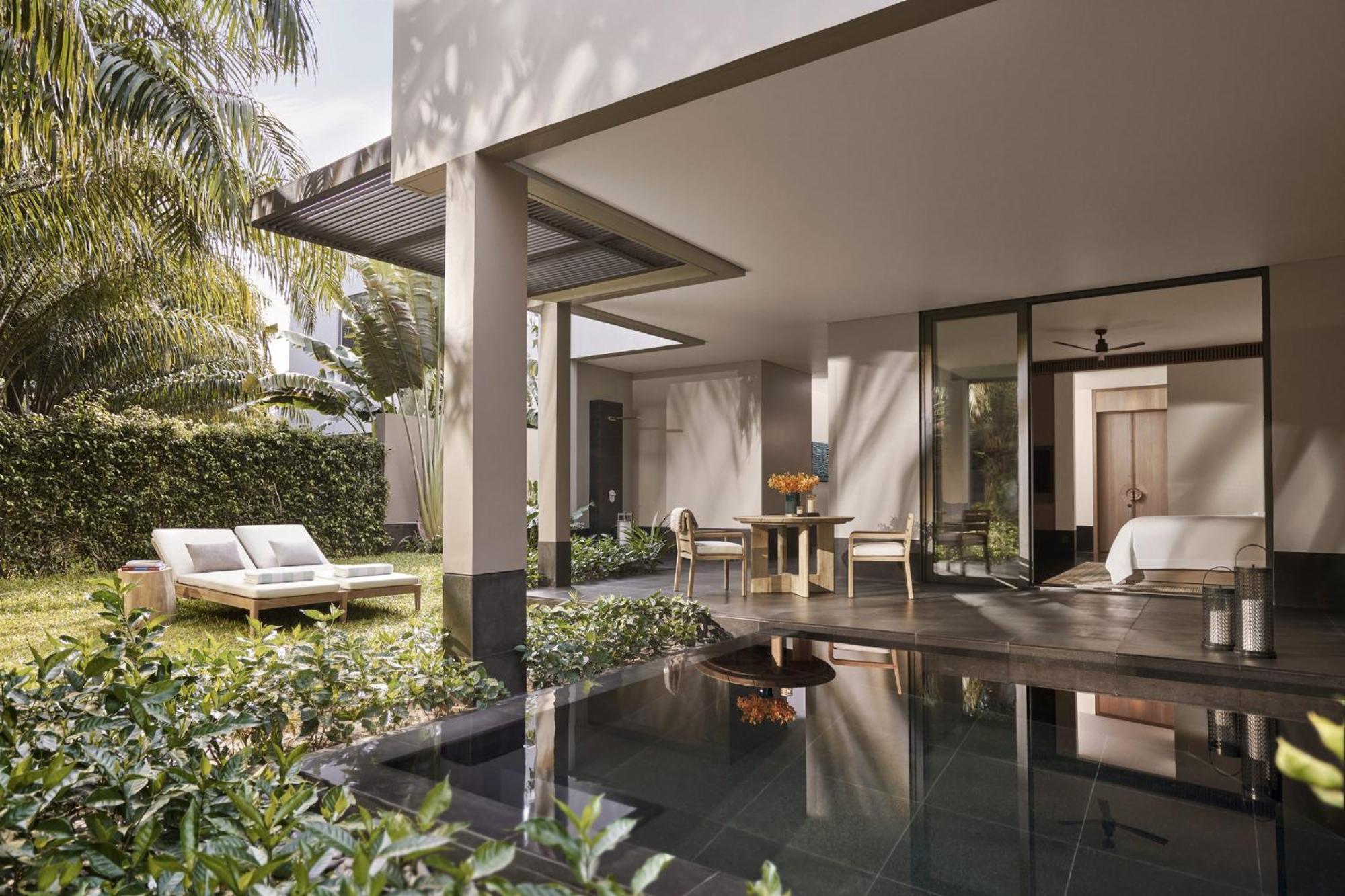Garden Pool King Suite
