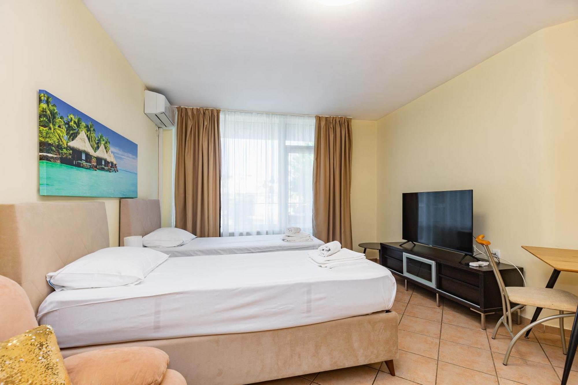 Deluxe Apartment One-Bedroom