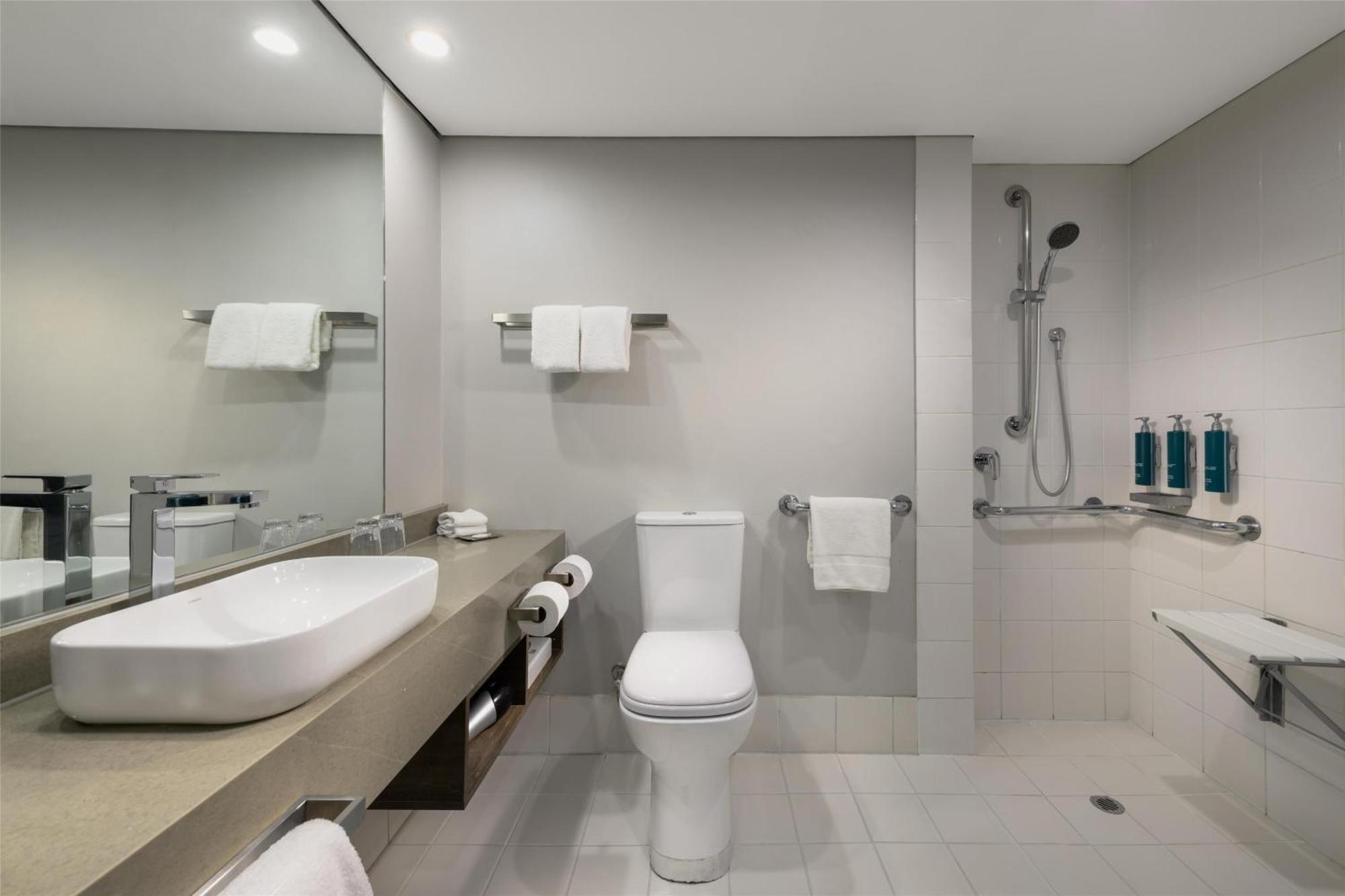 King Room Mobility Access