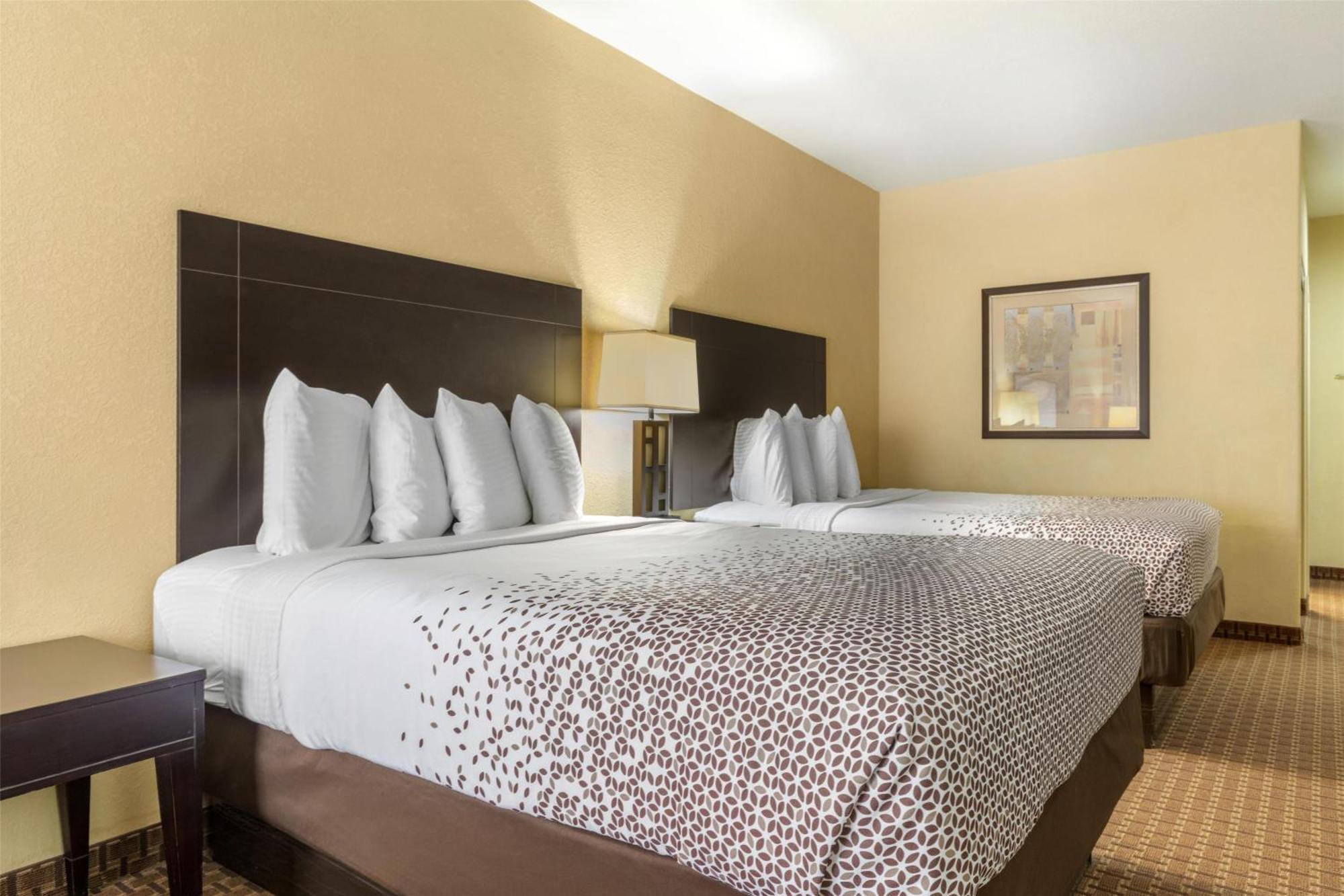 Queen Room Two Queen Beds Non-Smoking