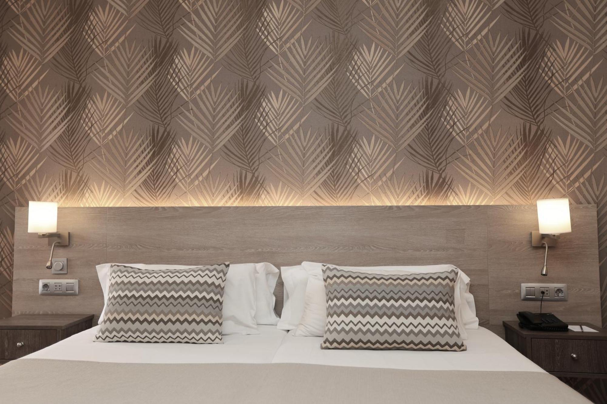 Doppelzimmer mit Poolblick