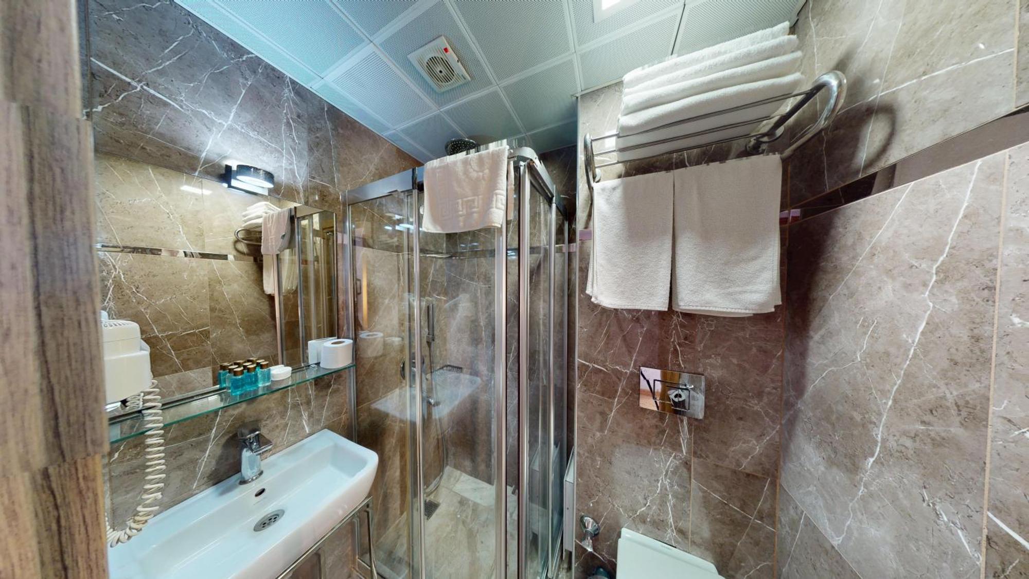 Quarto Individual Econômico