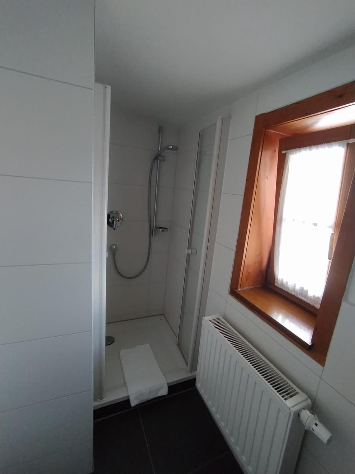 Budget Tweepersoonskamer met 2 Aparte Bedden