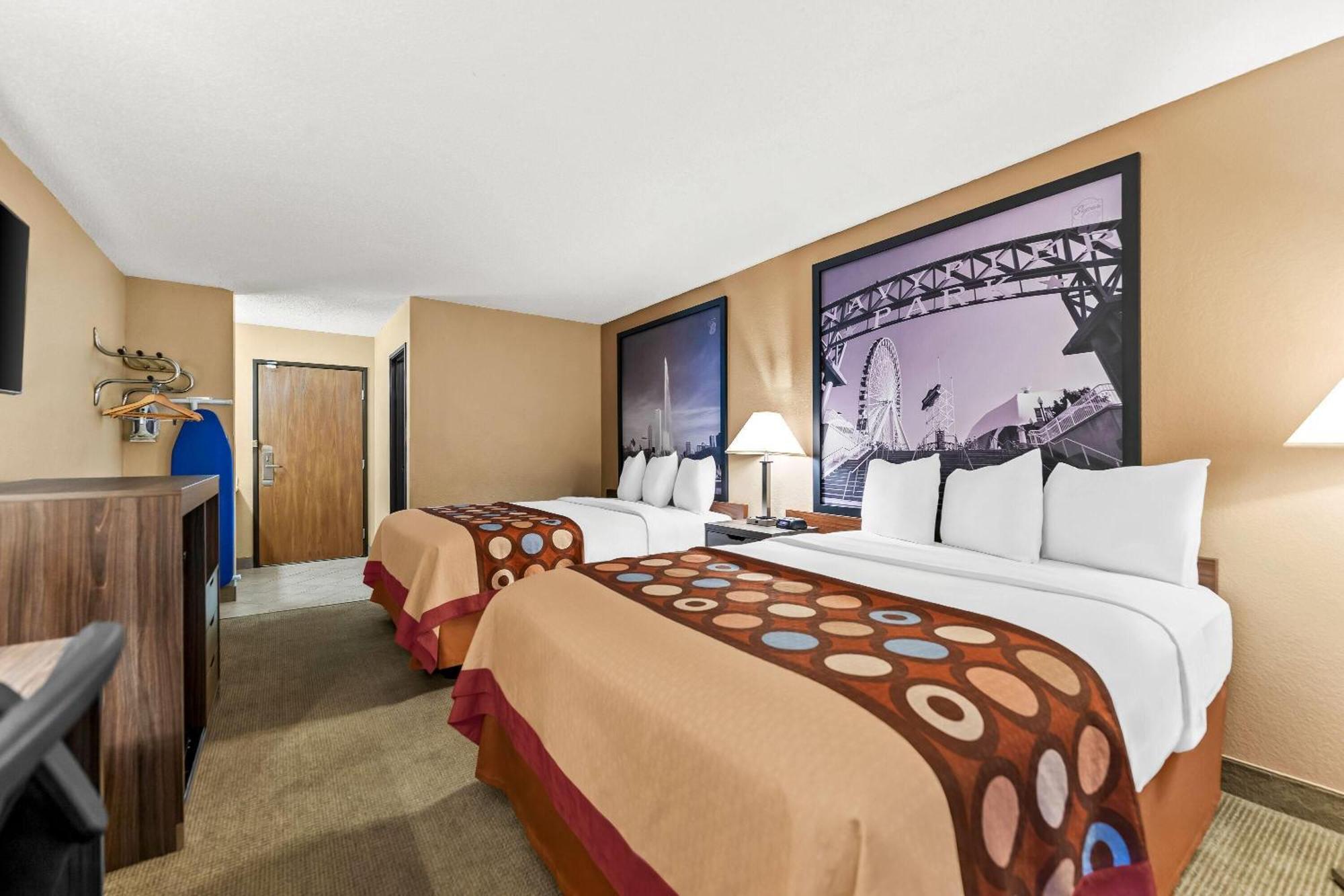 Queen Room Two Queen Beds Non-Smoking