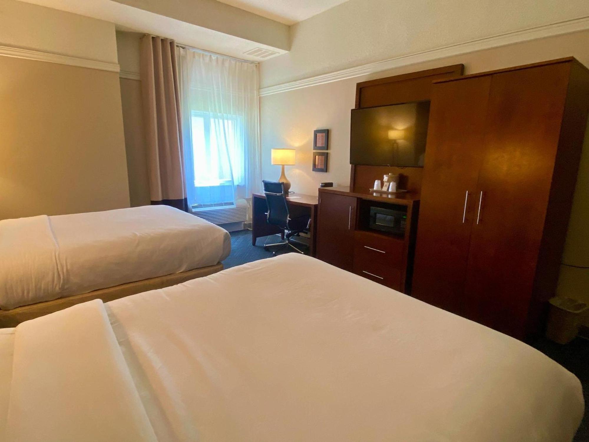 Standard Queen Room Two Queen Beds Non-Smoking