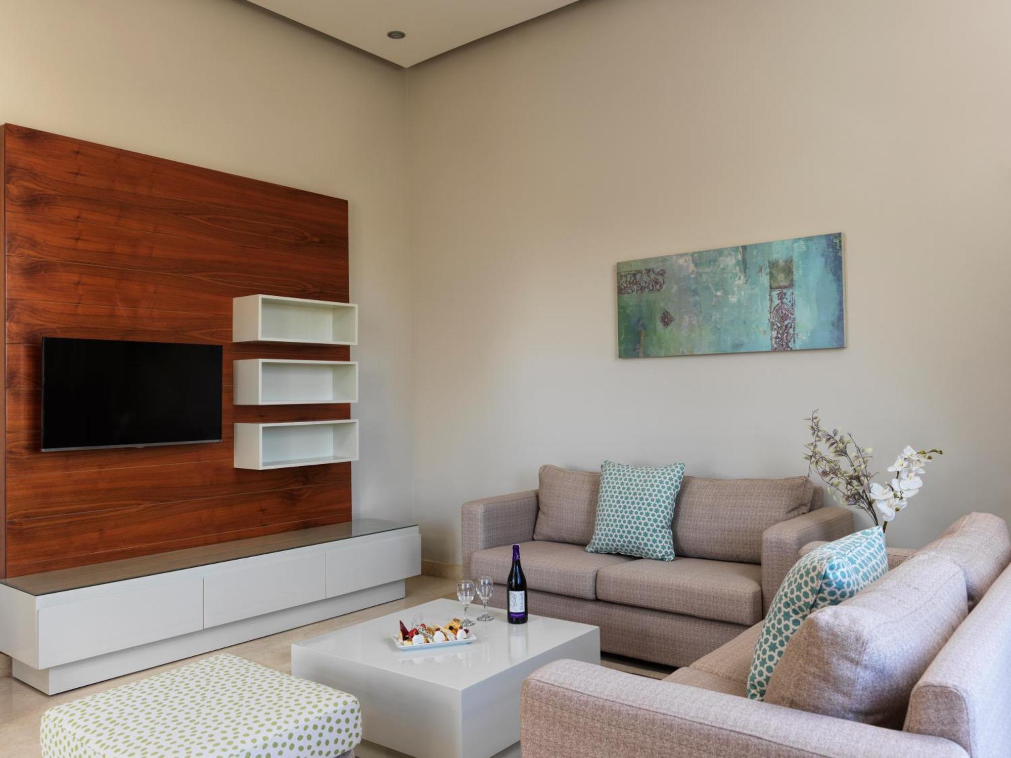 One Bedroom Apartment