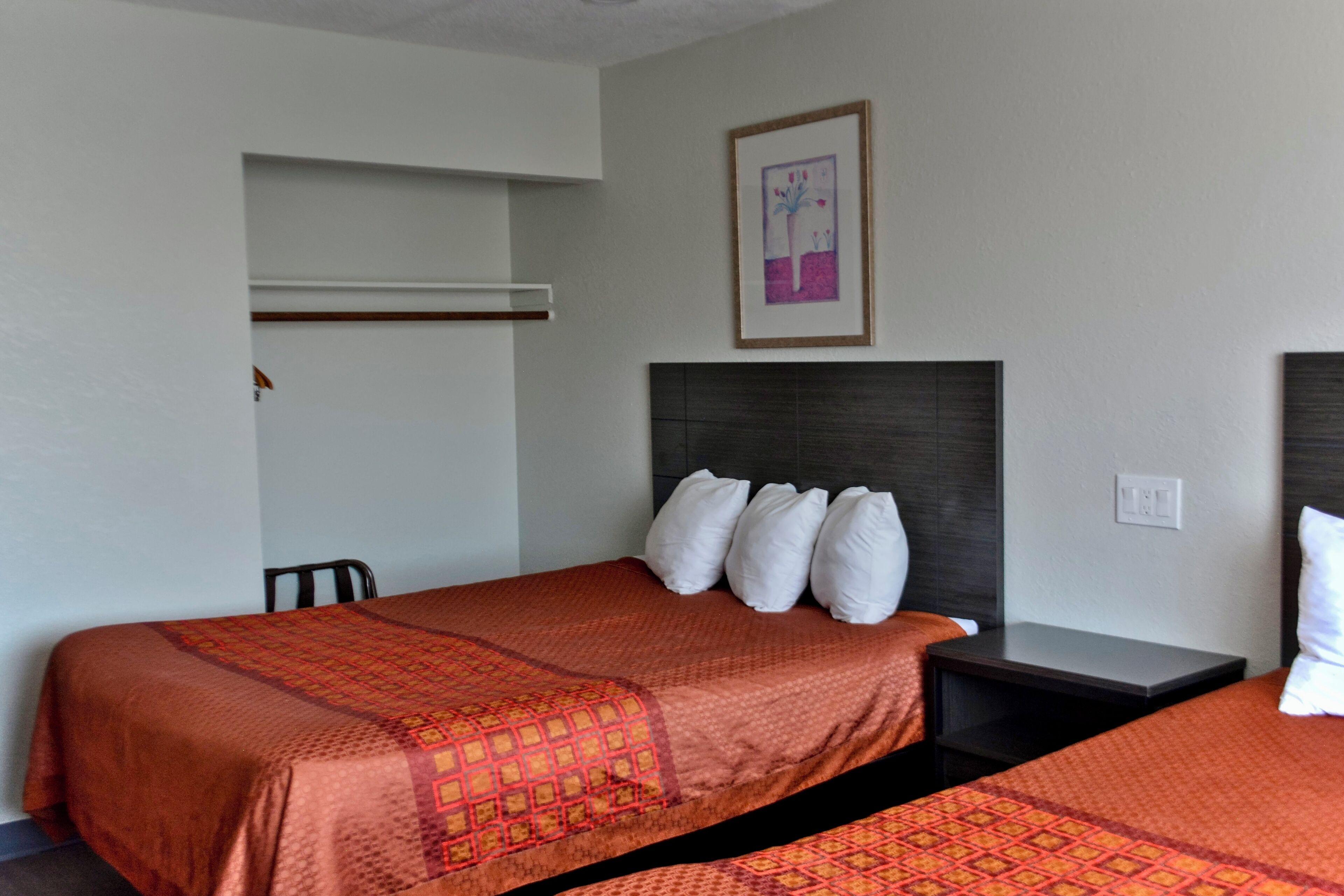 Queen Room Two Queen Beds Non-Smoking
