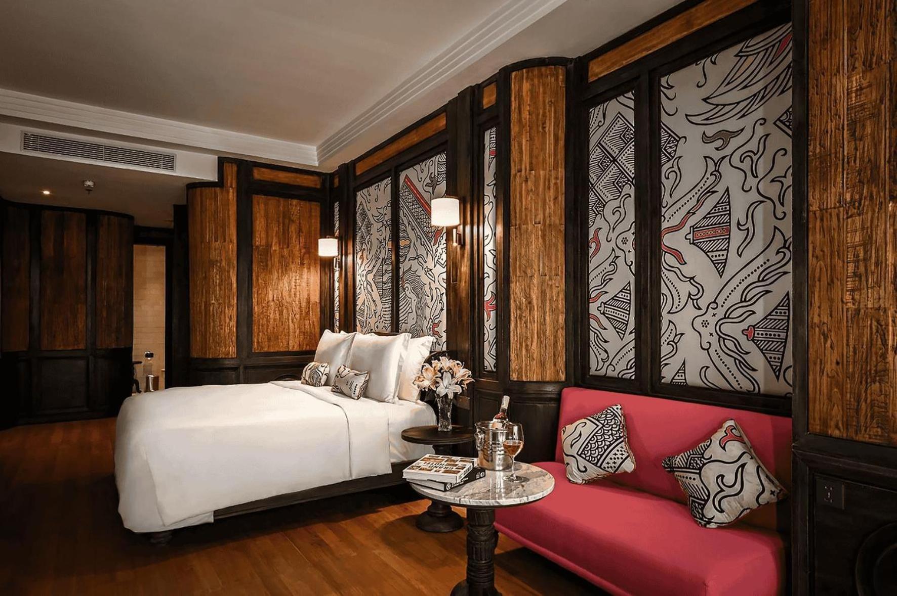 Orient Room King Bed