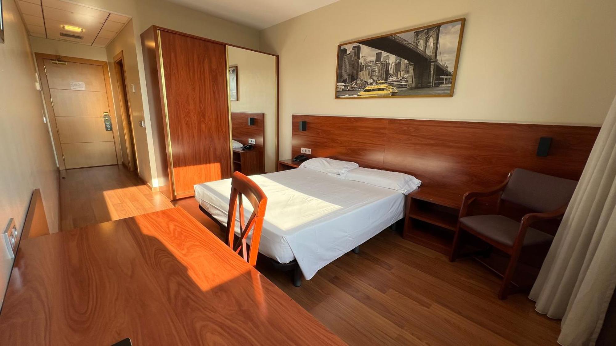 Standard Twin Room,1731422371:JPEG