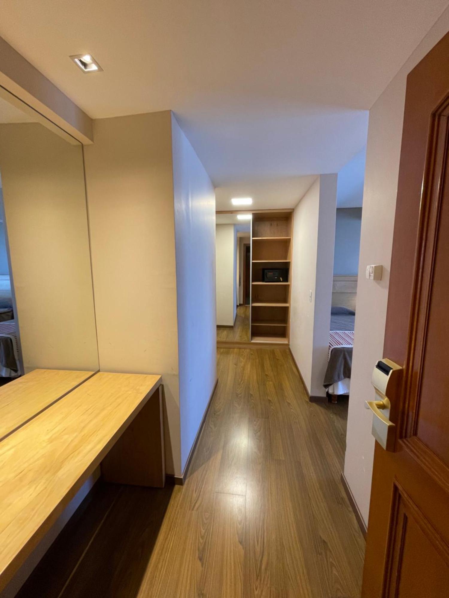 Superior Family Room Lake View