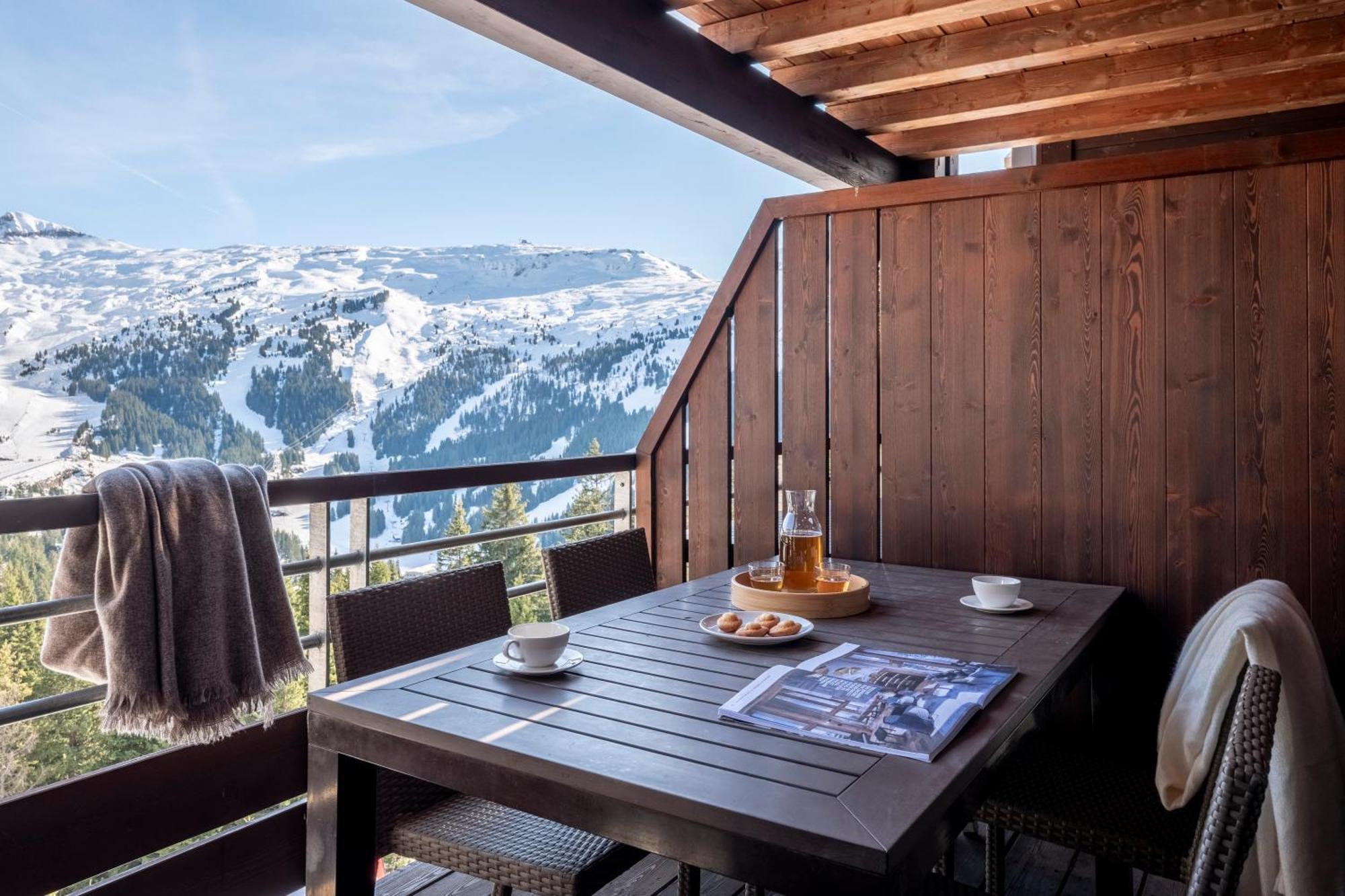 Two-Bedroom Apartment Balcony Mountain View