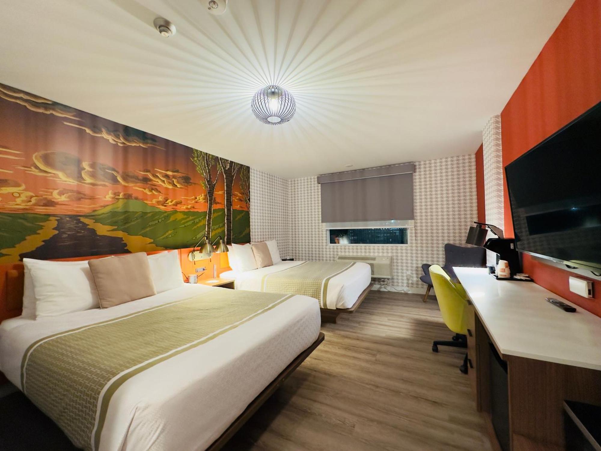 Quadruple Room Two Queen Beds Non Smoking