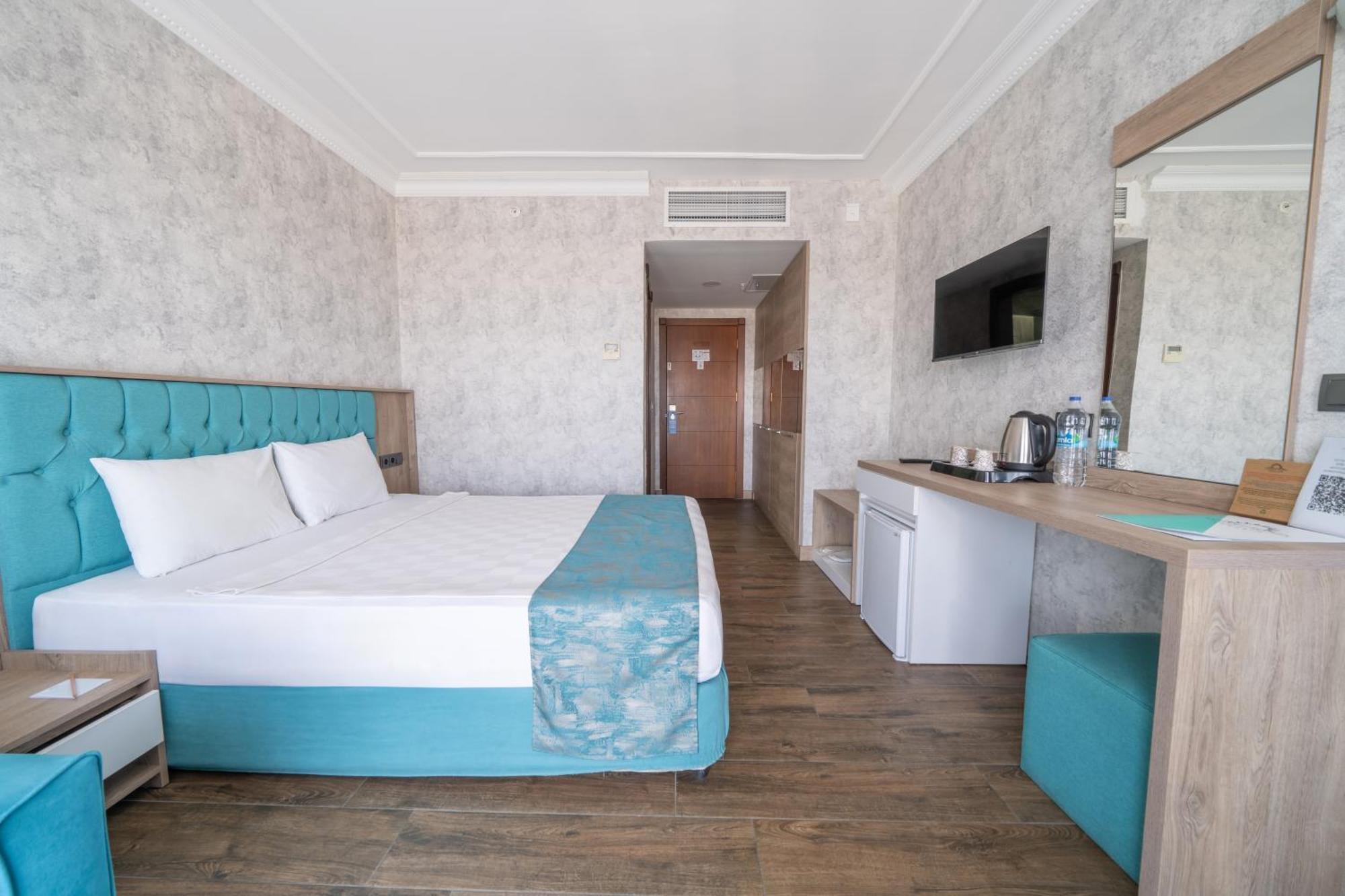 Double Room,1743446815:JPEG