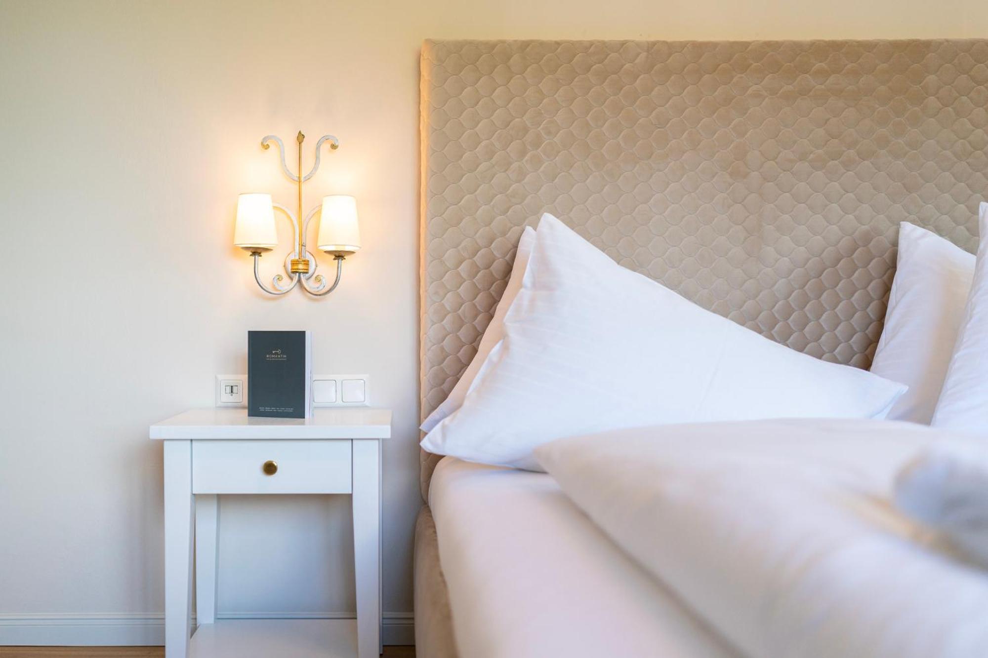 Doppelzimmer mit Balkon