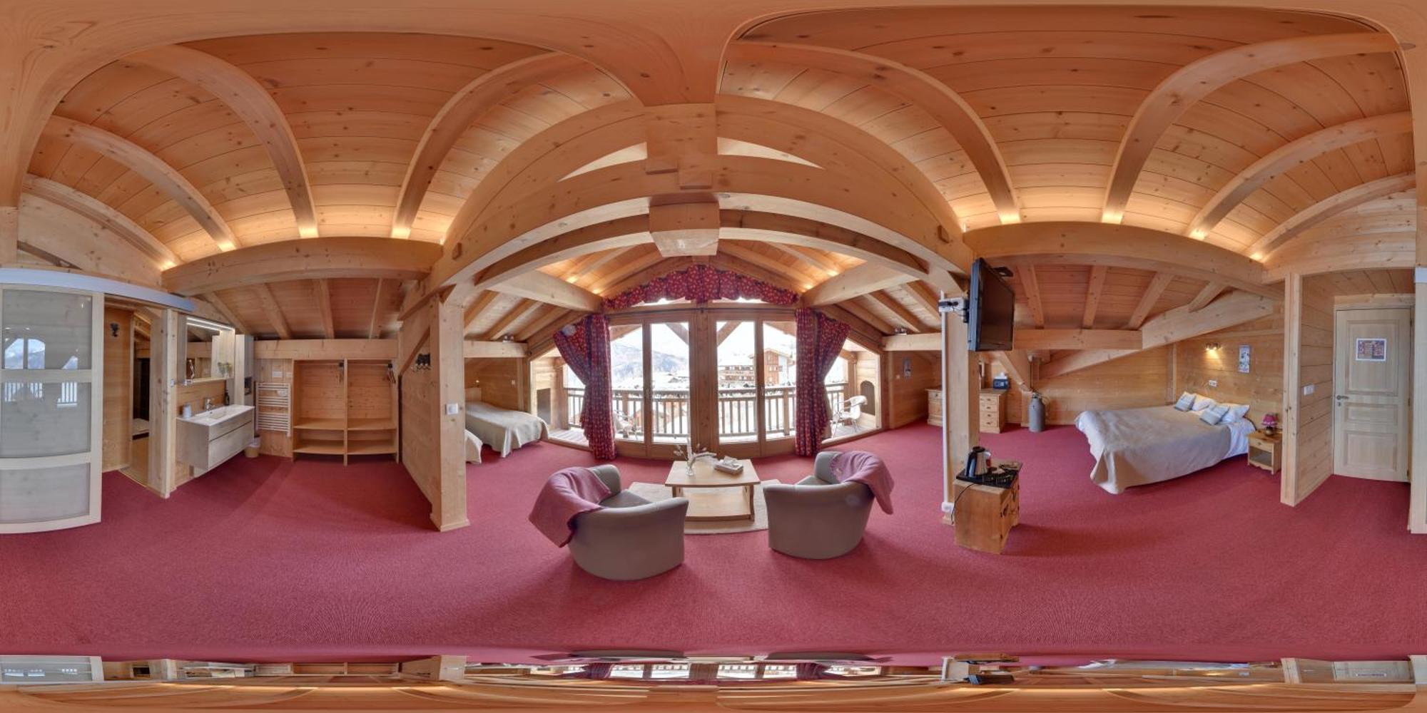 Deluxe Family Suite