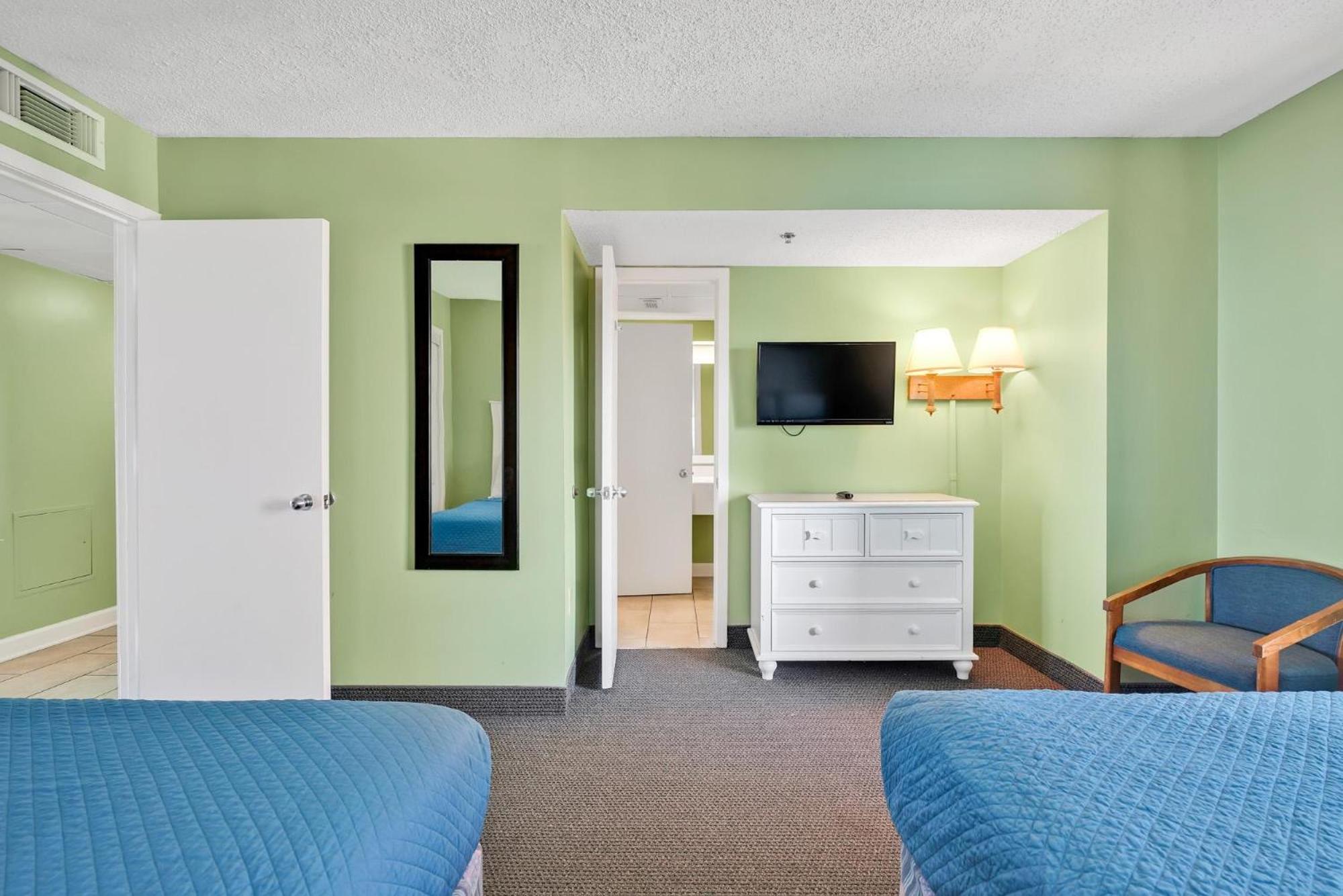 Two-Bedroom Suite