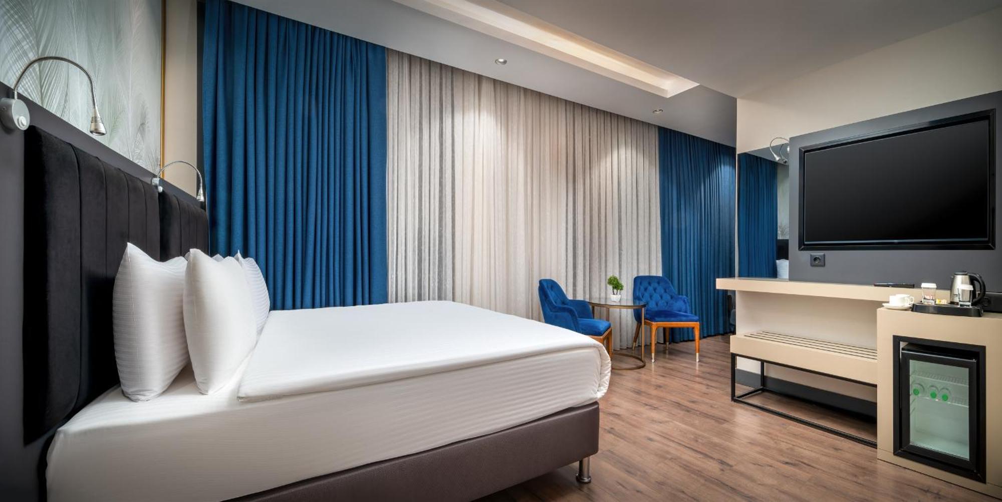 Double Junior Suite Two Double Beds Non-Smoking