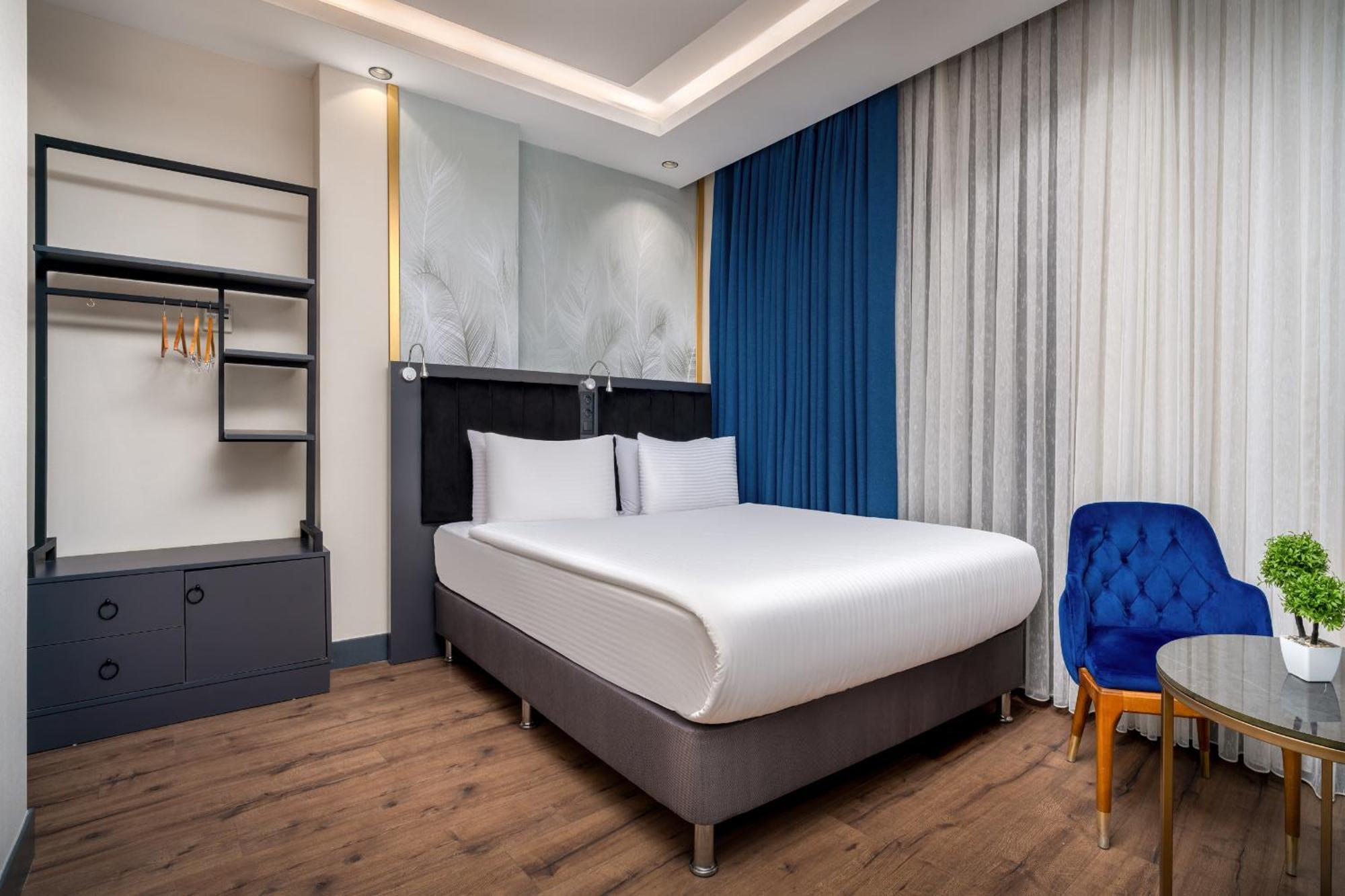 Double Junior Suite Two Double Beds Non-Smoking