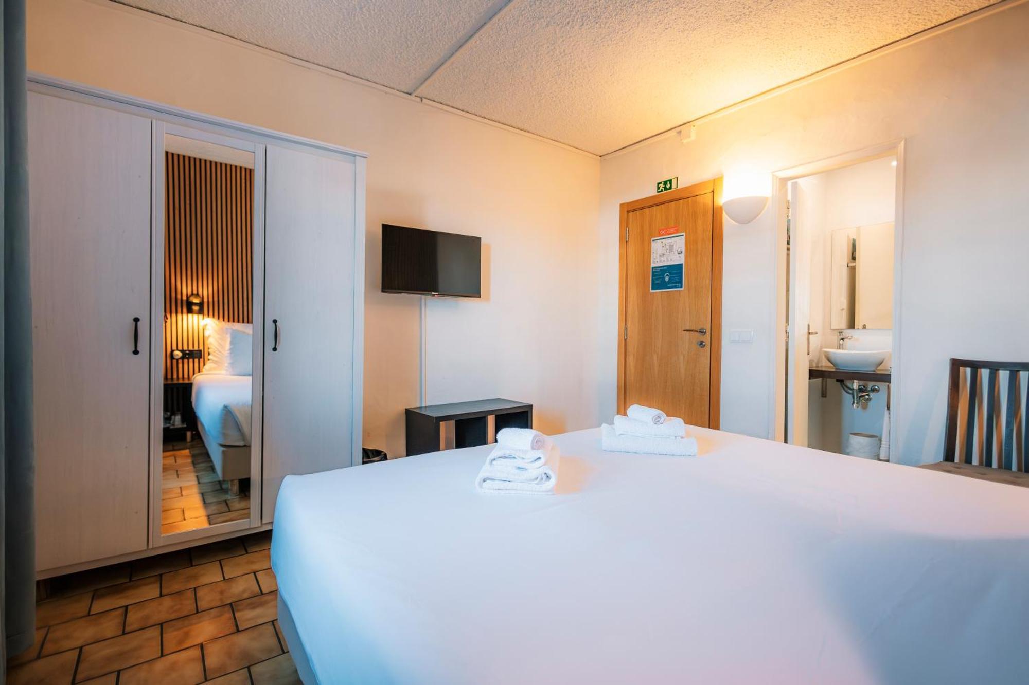 Economy Double or Twin Room