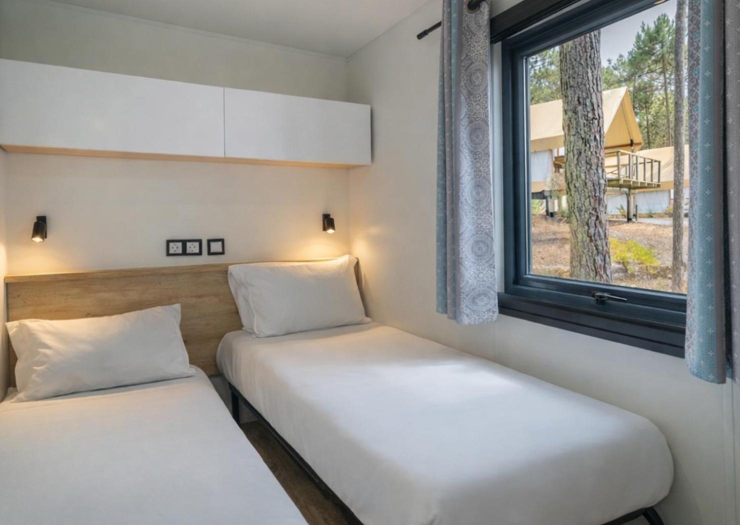 Two-Bedroom Bungalow with Panoramic View,1758332702:JPEG