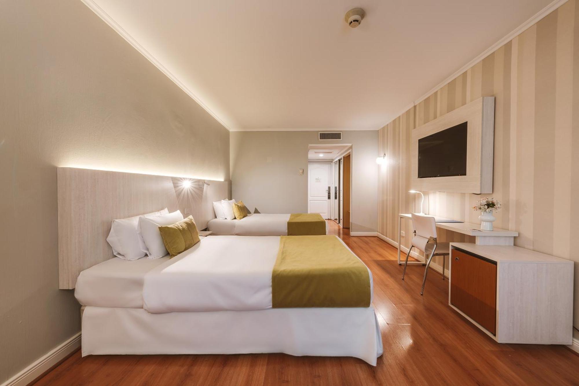 Quarto Twin Standard