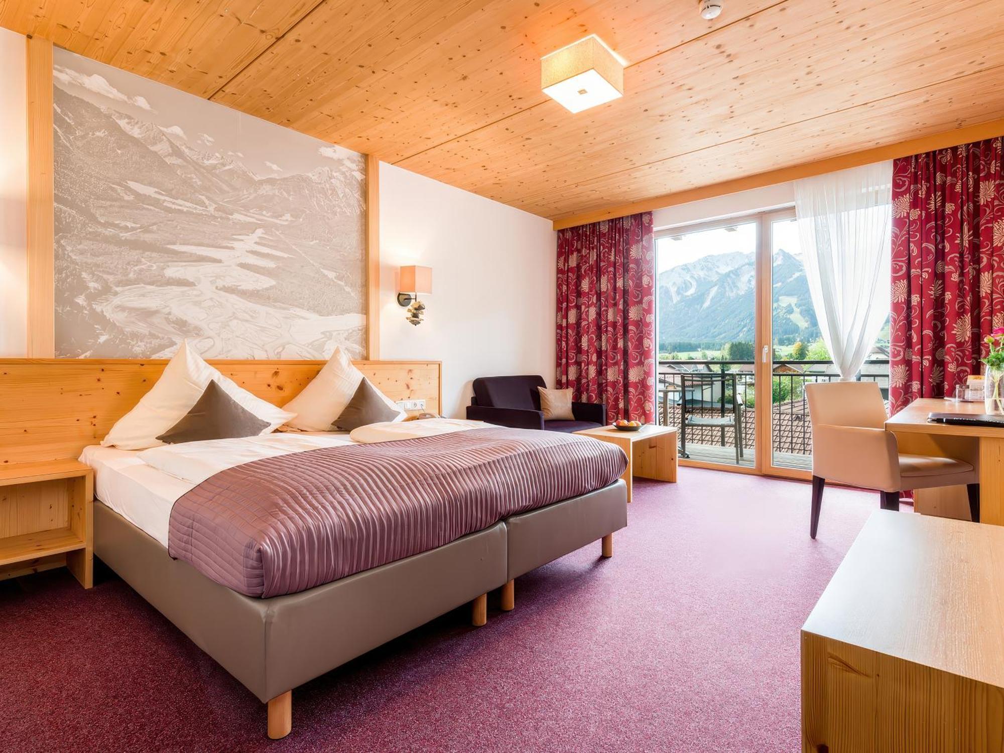 Superior Double Room with Mountain View
