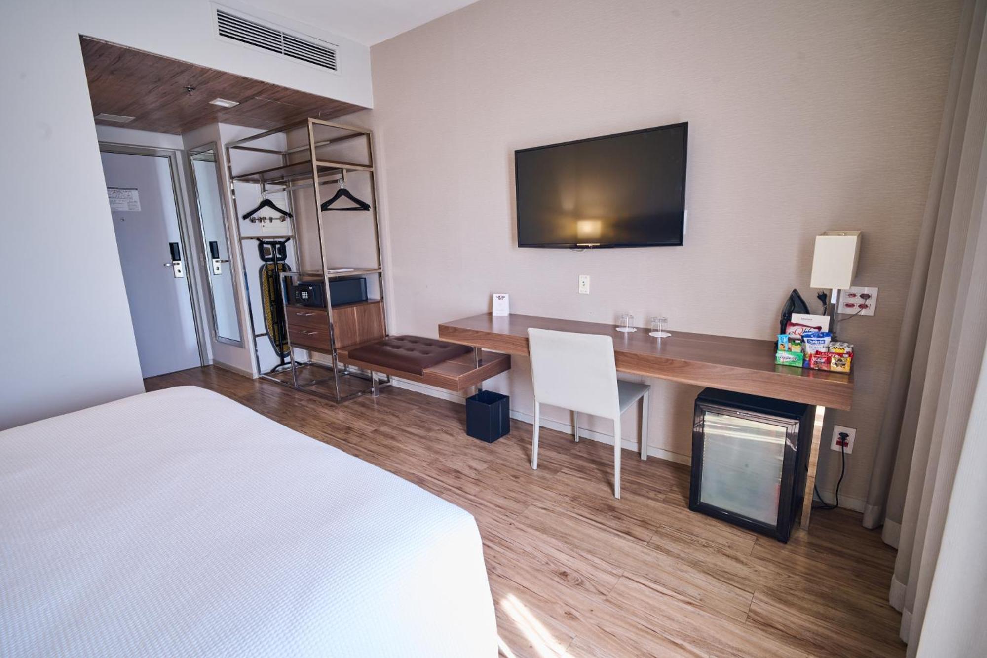 Luxury Double 1 King Bed