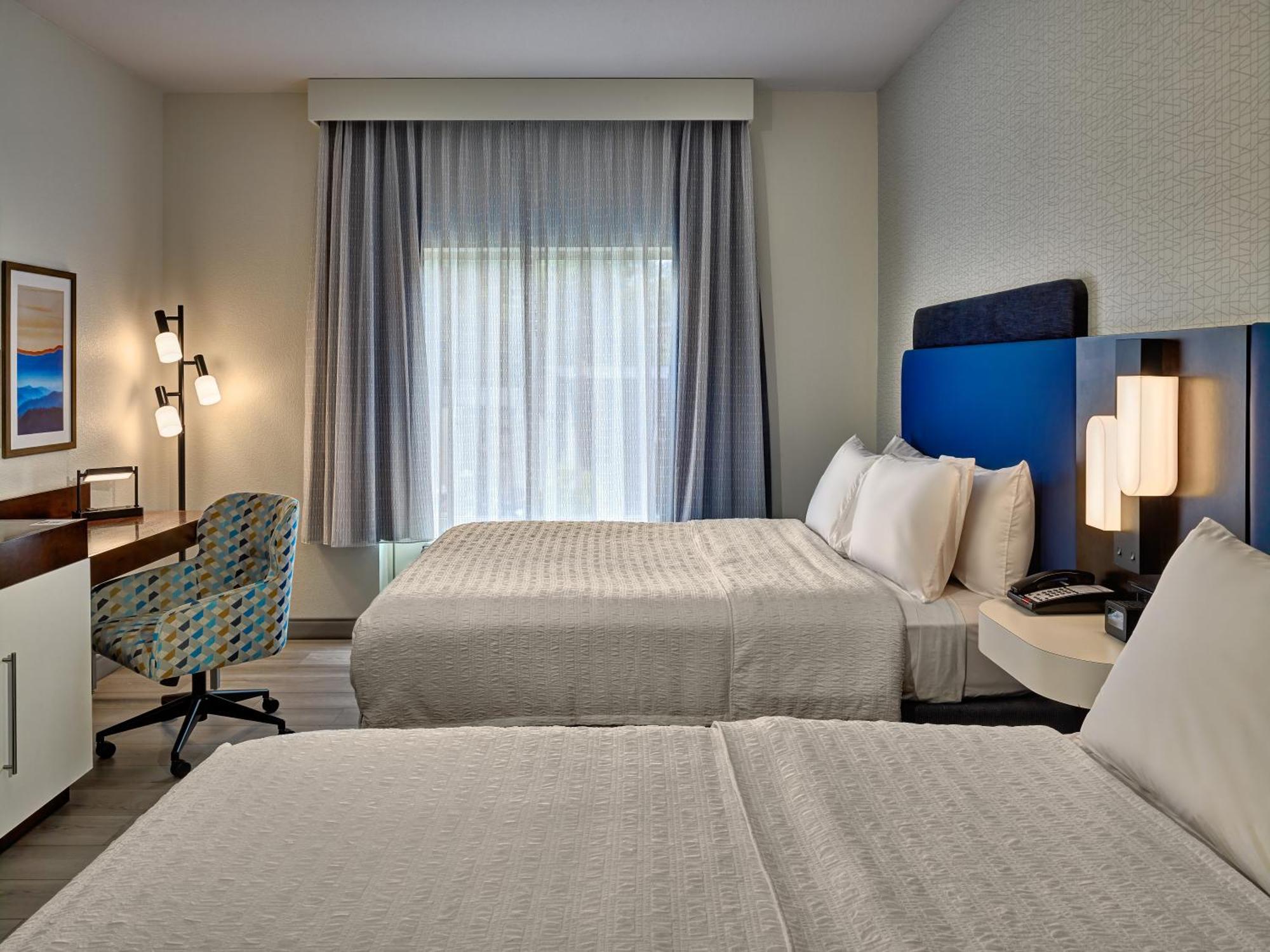 Queen Room Two Queen Beds Hearing Access or Non-Smoking