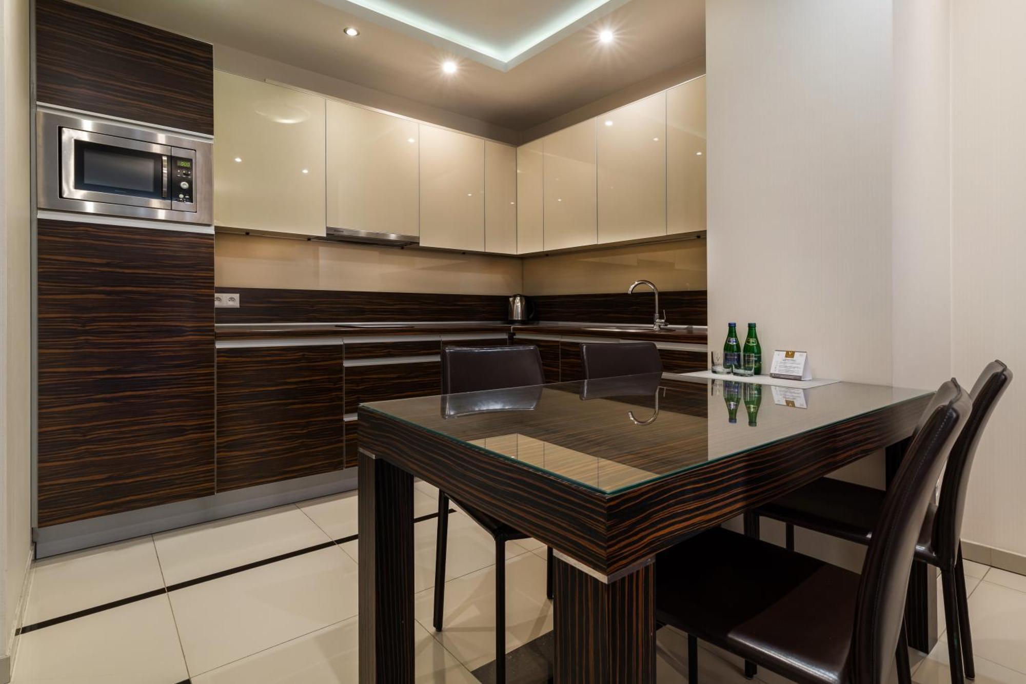 Deluxe Apartment