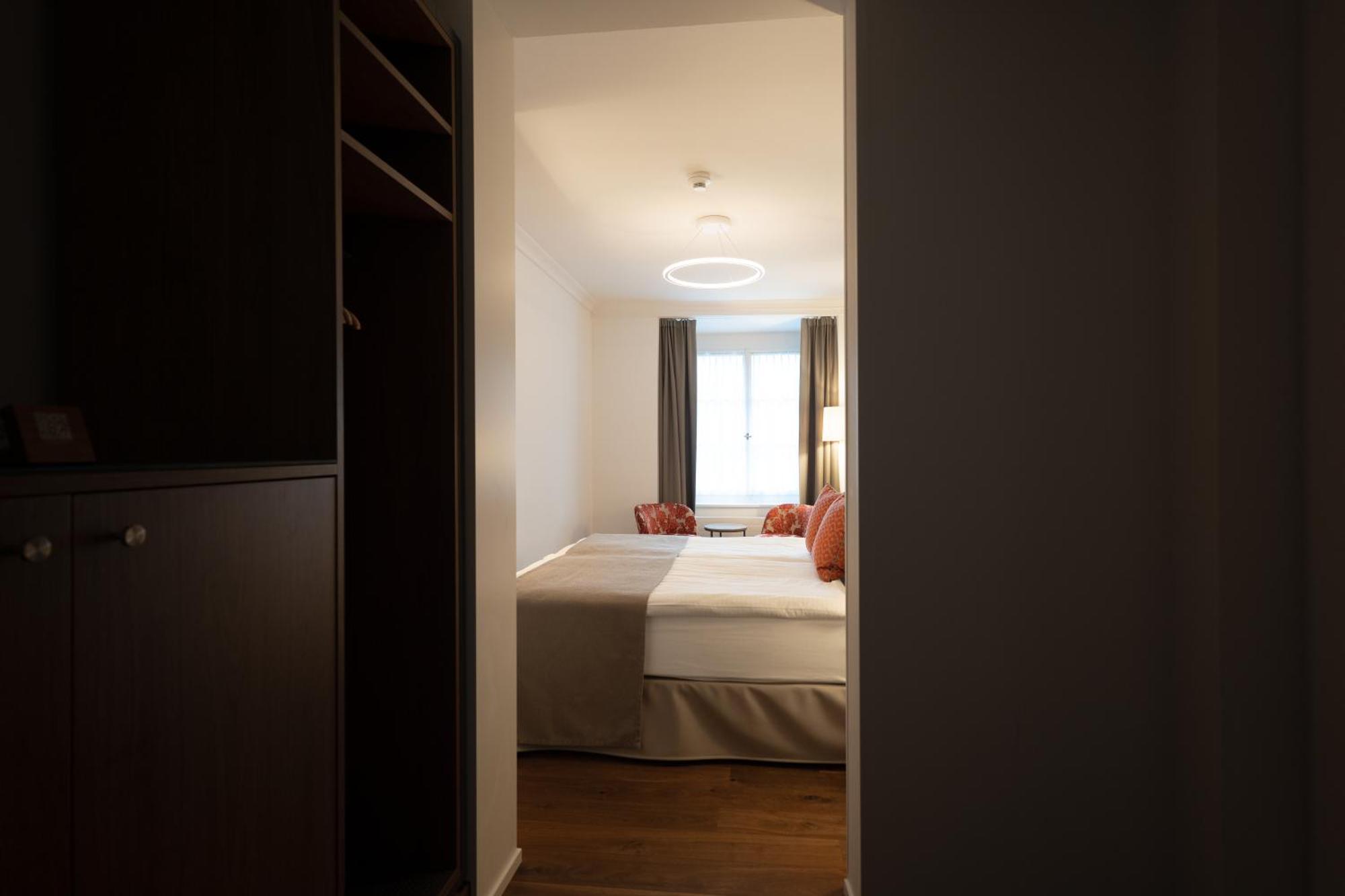 Double room city side 14m2