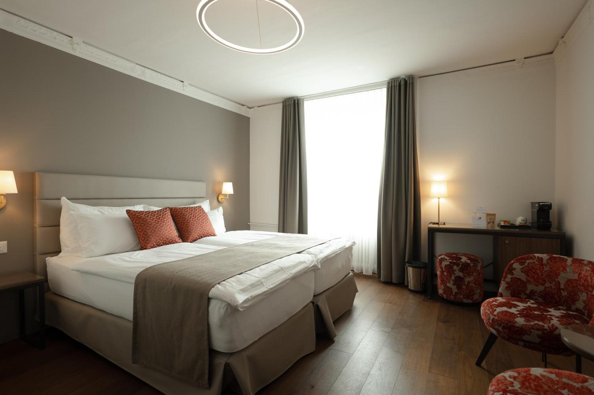 Double room city side 10m2
