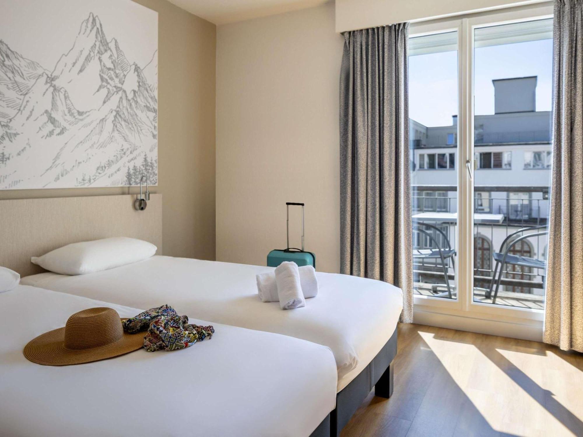 Standard Twin Room