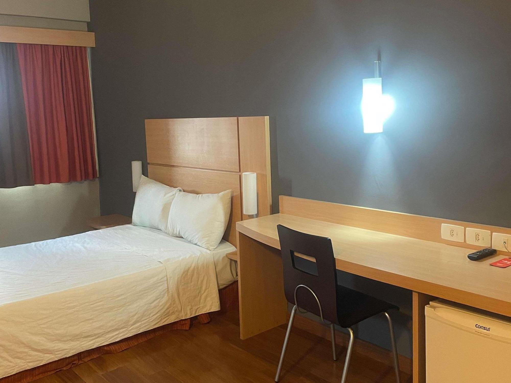 Standard Adapted Room double bed